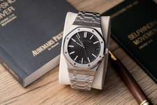 Audemars Piguet Replica Watch Royal Oak 15400ST Black Dial Rubber Strap 41mm