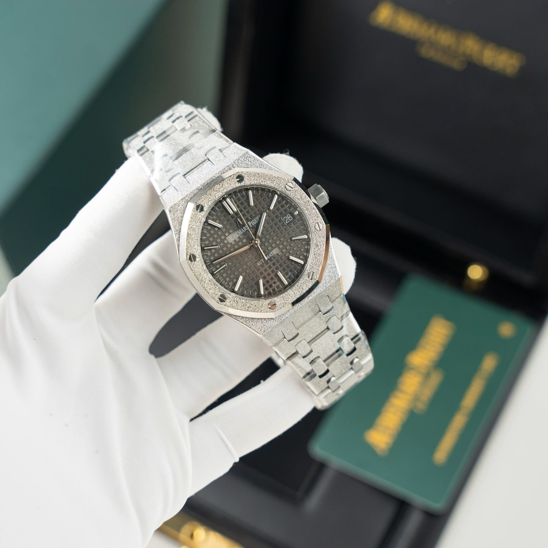 Audemars Piguet Replica Watch Royal Oak Blue Dial Metal Wire 34mm