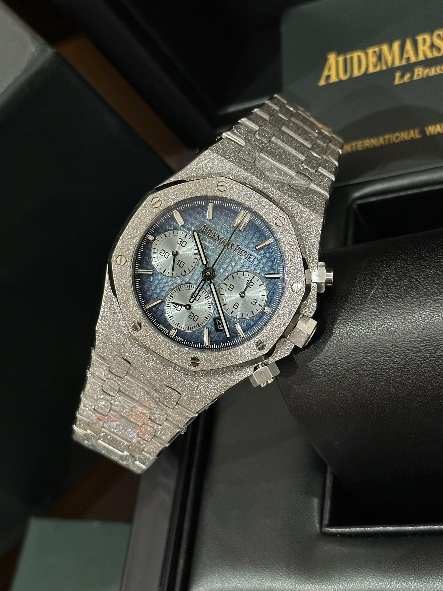 Audemars Piguet Replica Watch Royal Oak 15400OR Black Dial 41mm