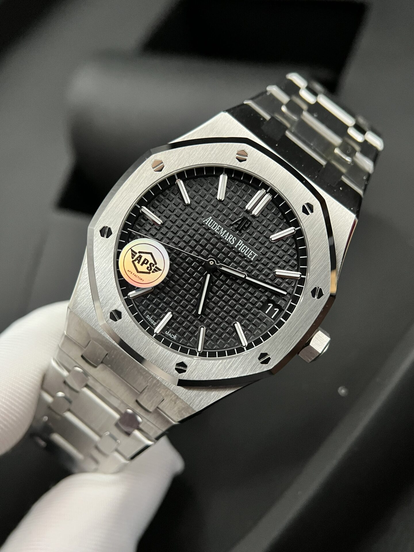 Audemars Piguet Clone Watch Royal Oak White Dial Metal Wire 34mm