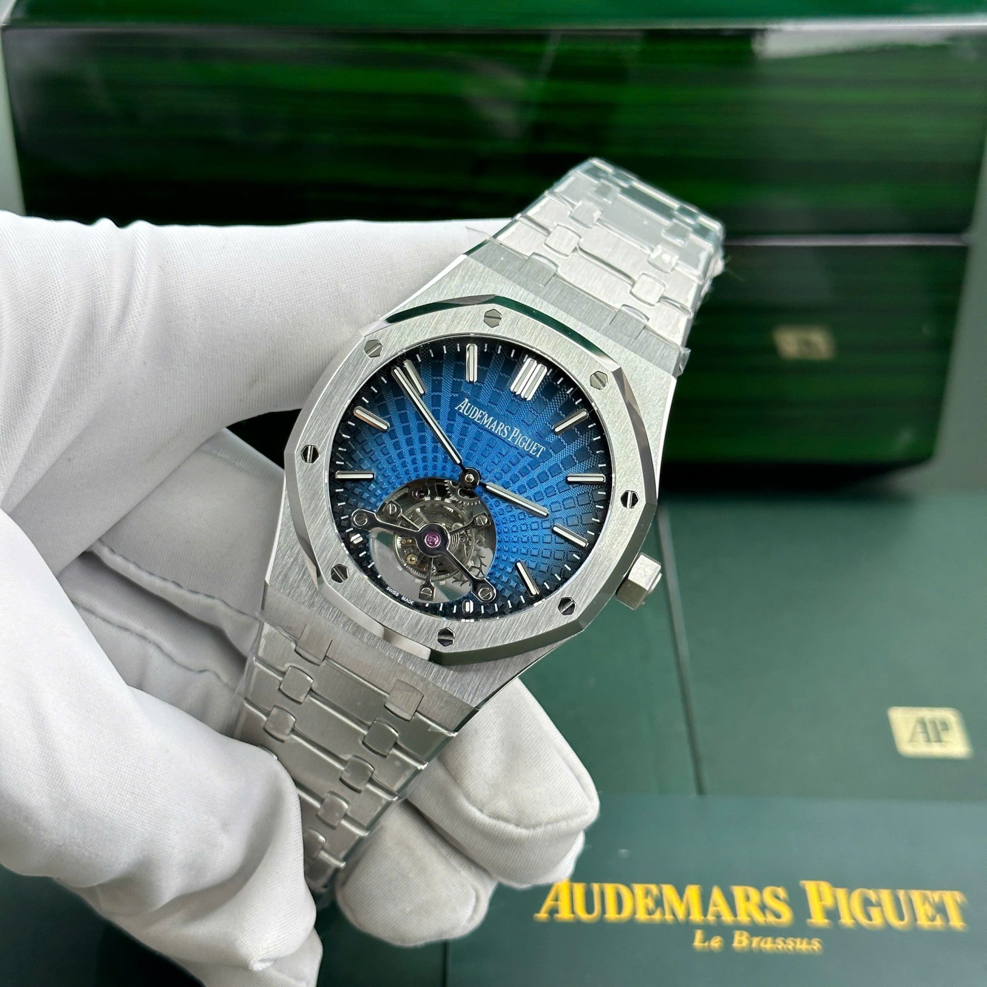 Audemars Piguet Replica Watch Royal Oak 15400OR Black Dial 41mm