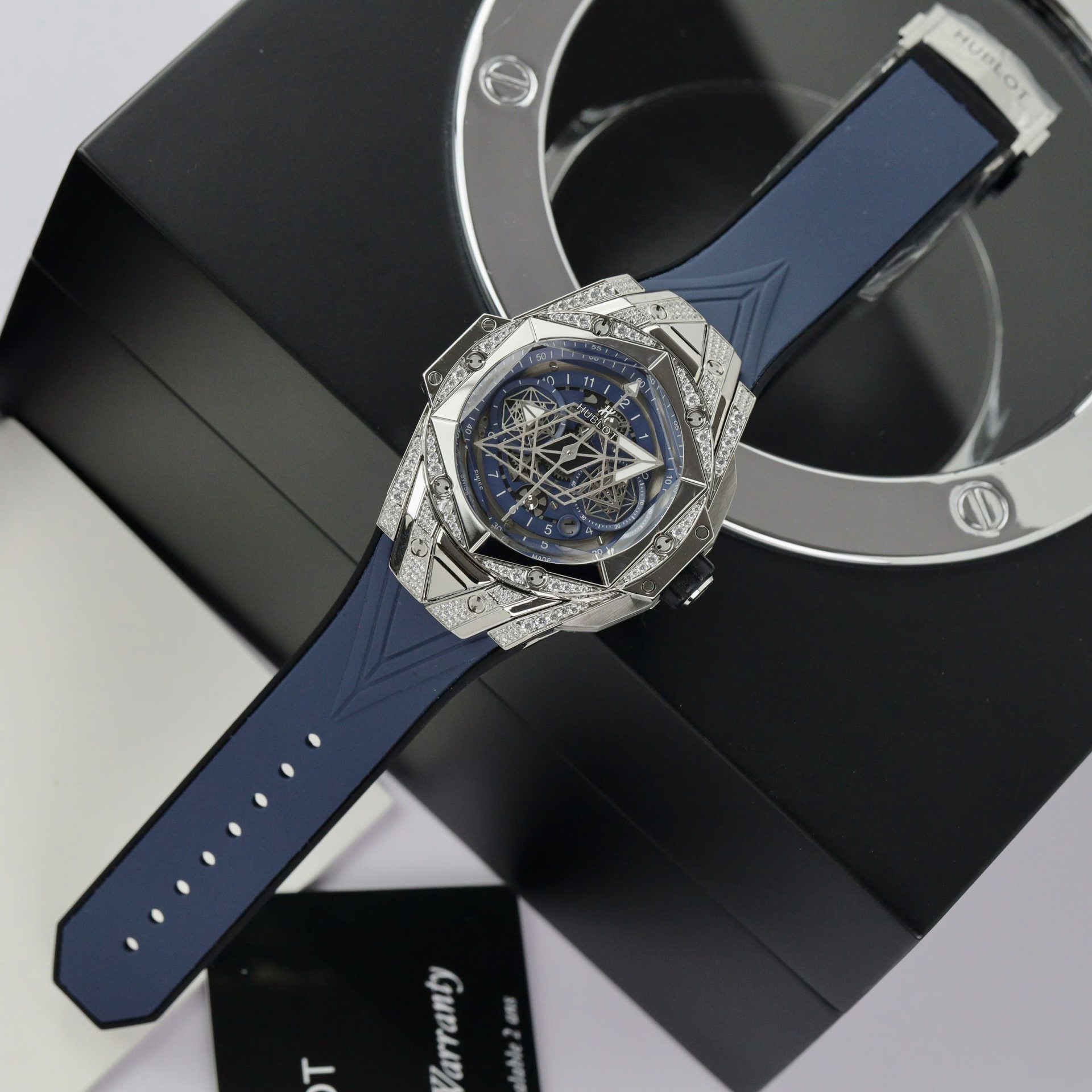 Hublot Fake Watches Big Bang Chronograph King Gold Black Dial 44mm