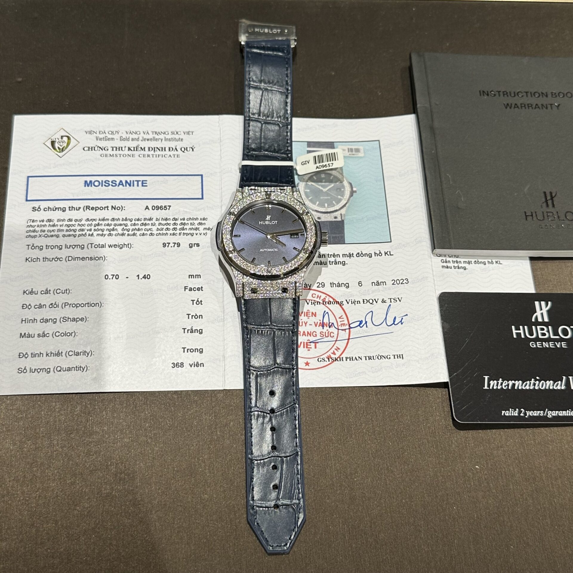 Hublot Replica Watch Big Bang One Click Custom Full Moissanite Diamonds 39mm