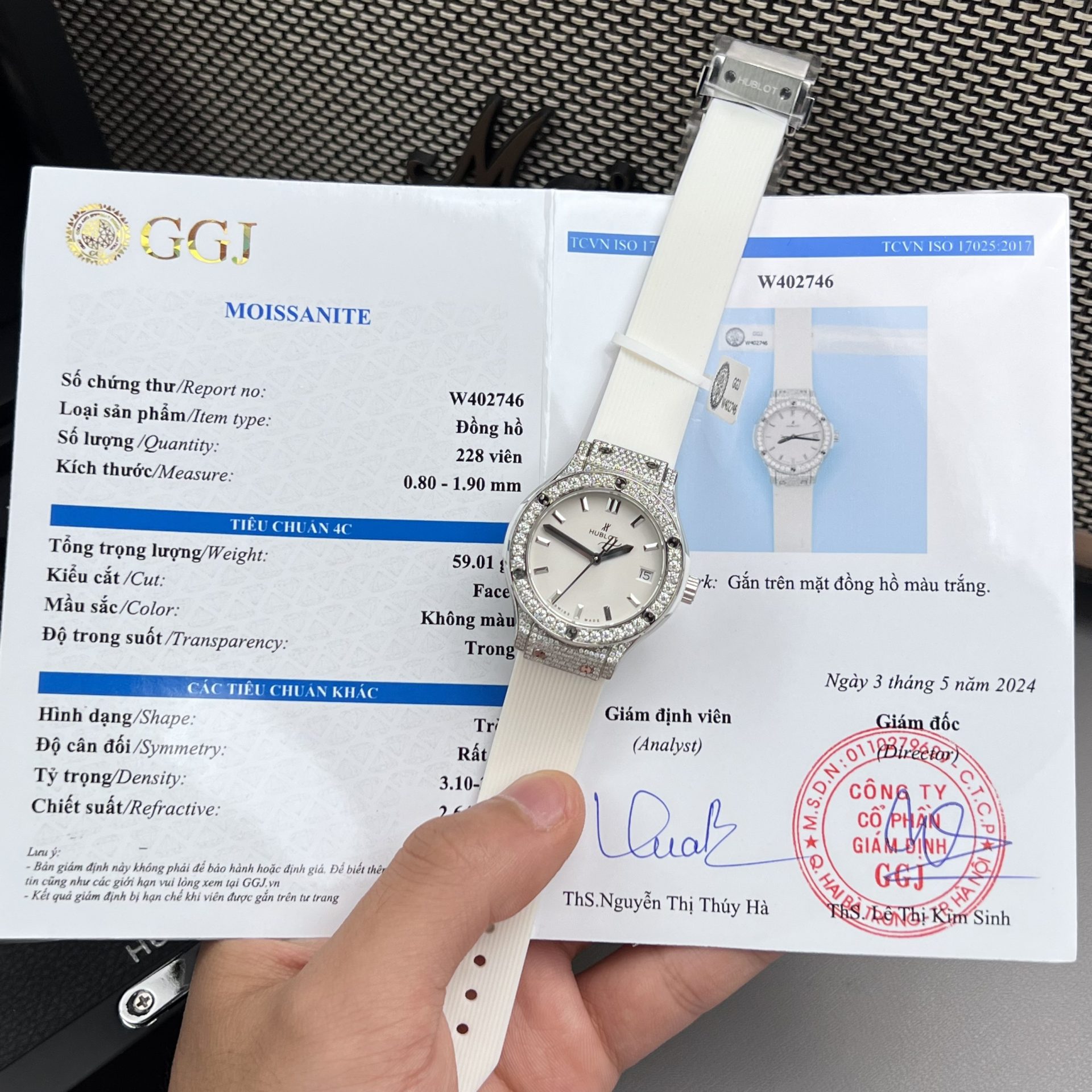 Hublot Replica Watches Spirit Of Big Bang King Gold Bezel Ceramic Blue 42mm