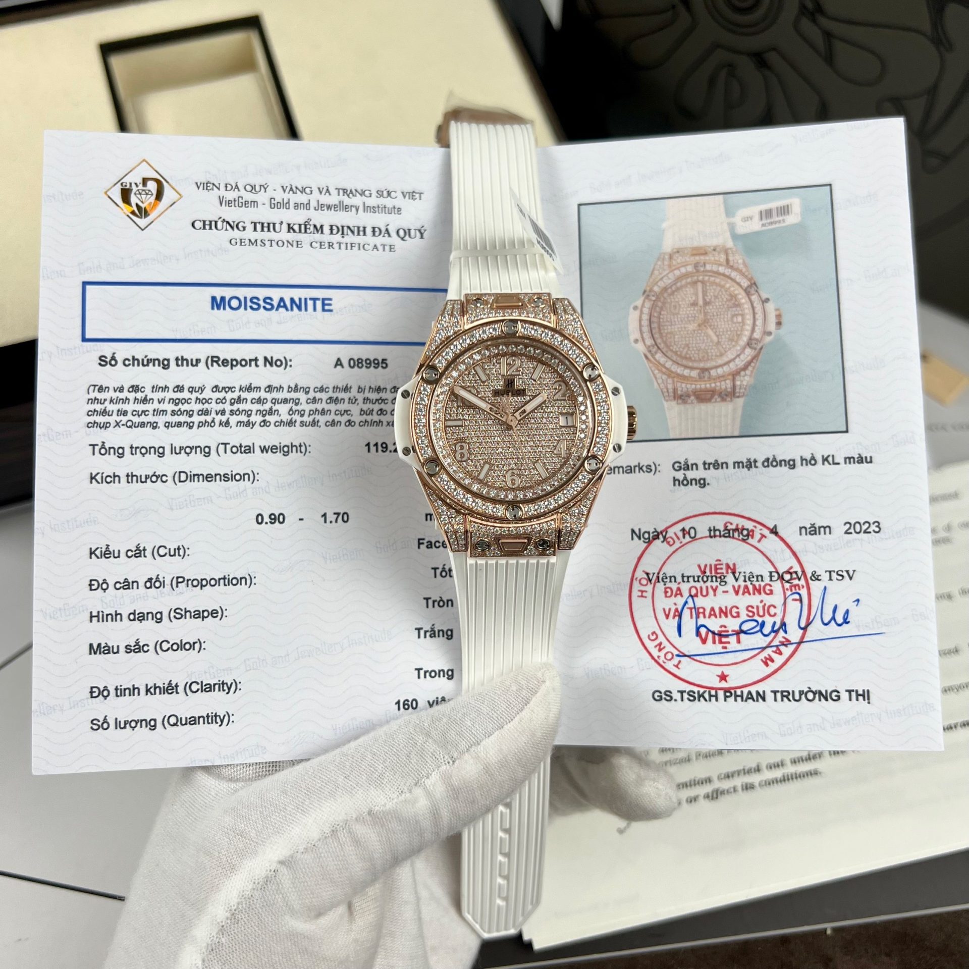 Hublot Fake Watch Big Bang Chronograph Blue Custom Moissanite Diamonds 44mm
