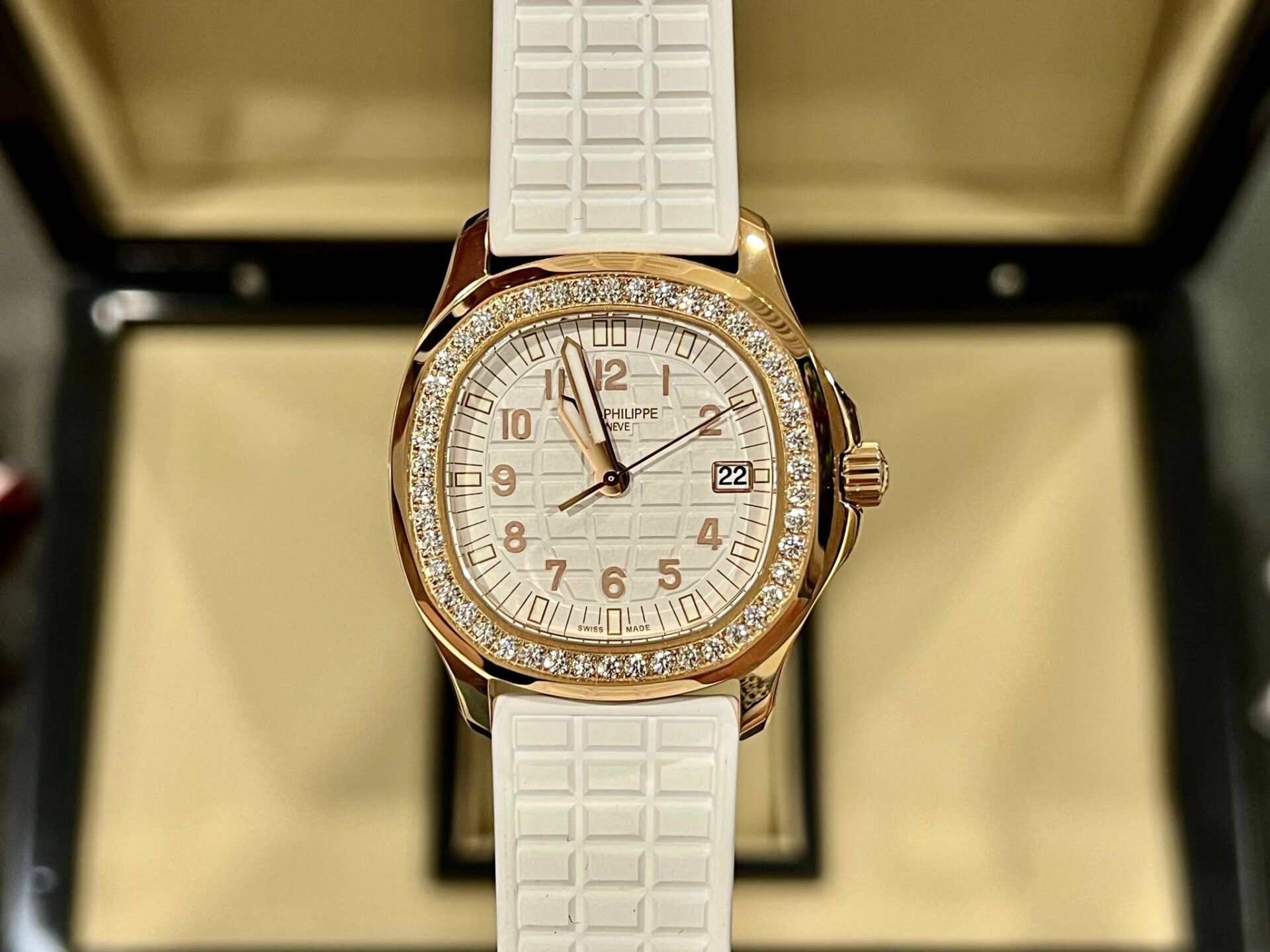 Patek Philippe Best Replica Watch Nautilus 5712R Brown Dial 18K Solid Gold 40mm