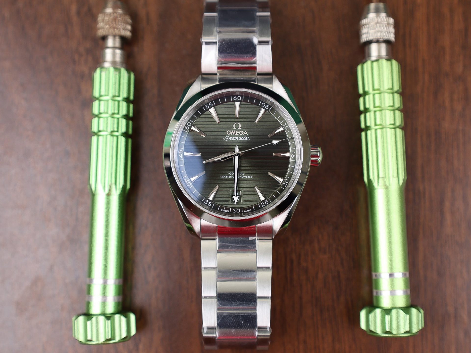 Omega Replica Watch Seamaster James Bond VS Factory 42mm