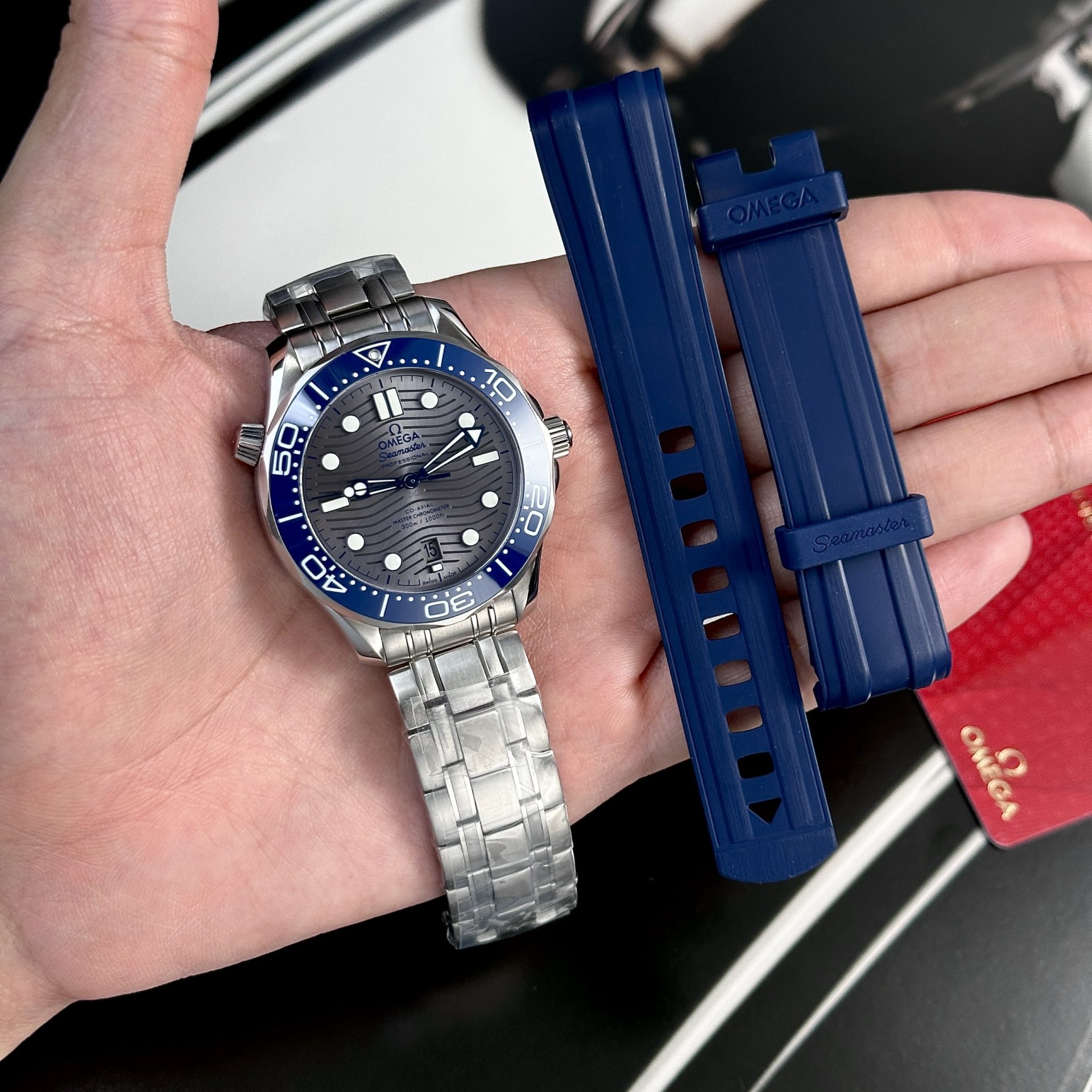 Omega Replica Watches Planet Ocean 600M Dial Gray VS Factory 43.5mm