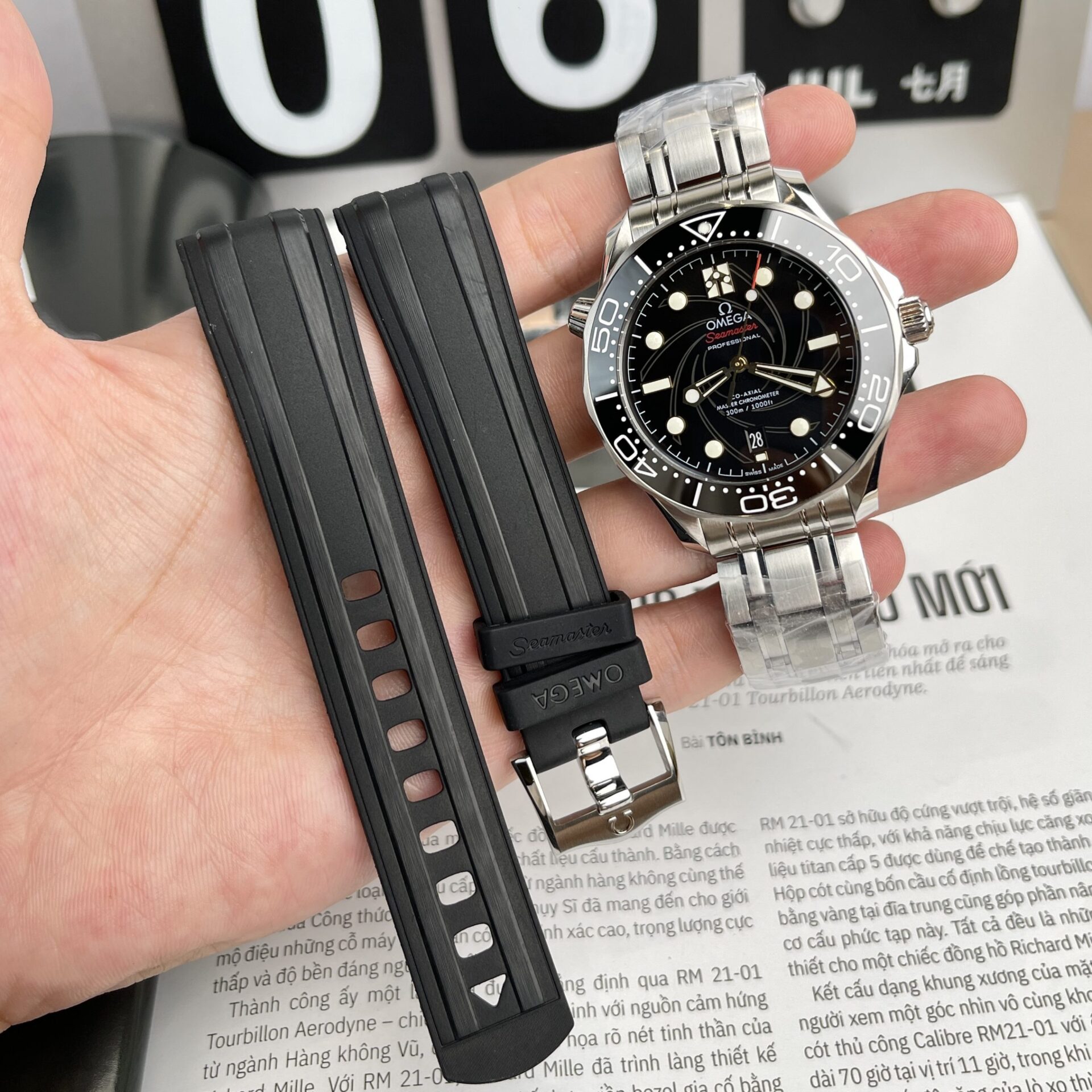 Omega Best Replica Watches Planet Ocean 600M Dial Light Pink VS Factory 43.5mm