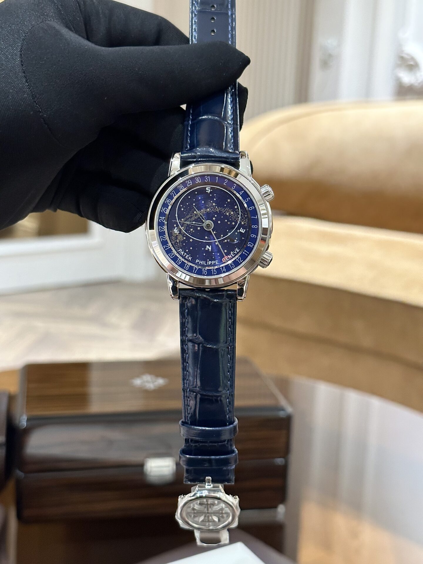 Patek Philippe Replica Watch Nautilus 5724R Gold Wrapped GR Factory 40mm