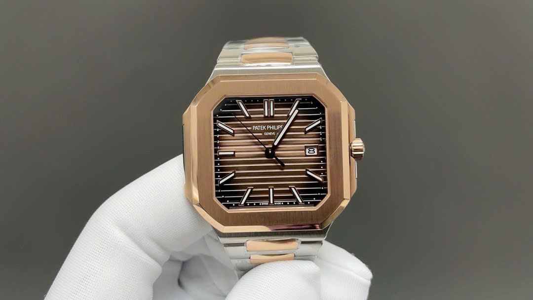 Patek Philippe Clone Watch Nautilus 5719 Full Diamonds Baguette 40mm