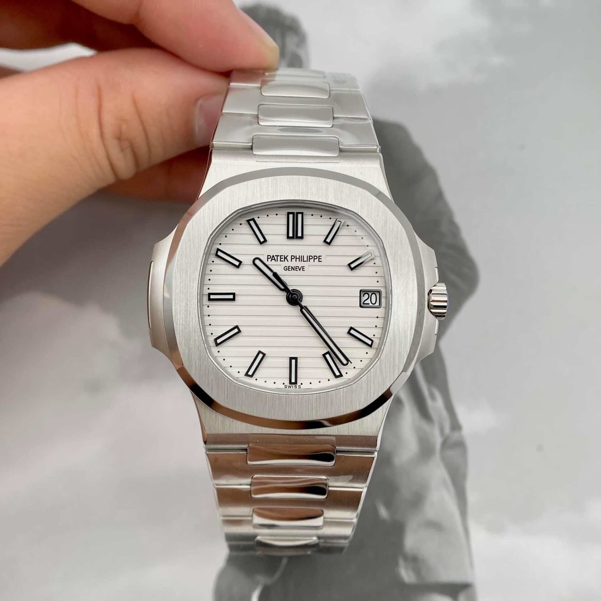 Patek Philippe Replica Watch Calatrava 5227G Mechanical Ivory Dial 3K Factory 39mm