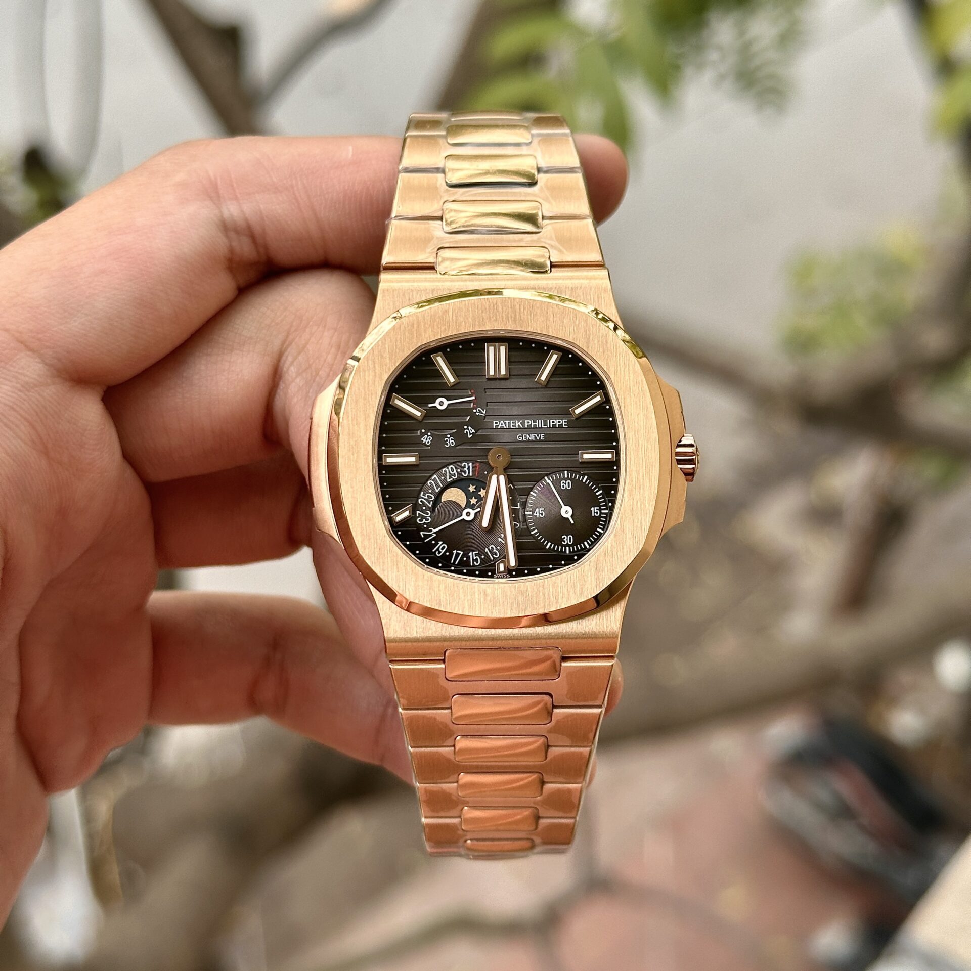 Patek Philippe Clone Watch Nautilus 5719 Full Diamonds Baguette 40mm
