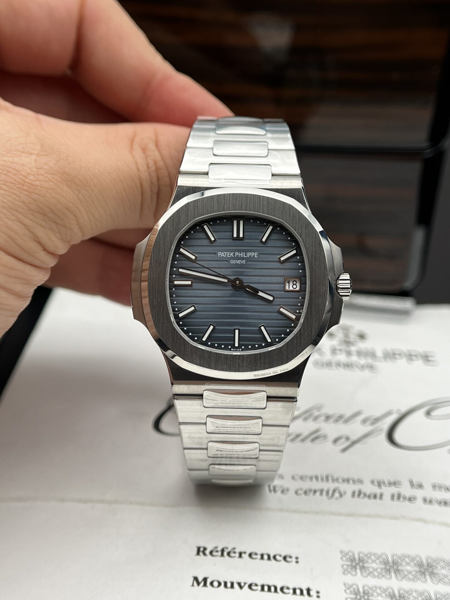 Patek Philippe Replica Watch Aquanaut 5067 Gray Dial Rubber Strap 35.6mm