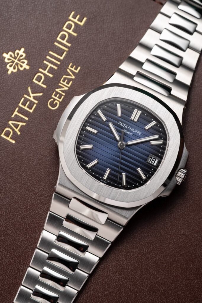 Patek Philippe Replica Watch Calatrava 5227G Mechanical Ivory Dial 3K Factory 39mm