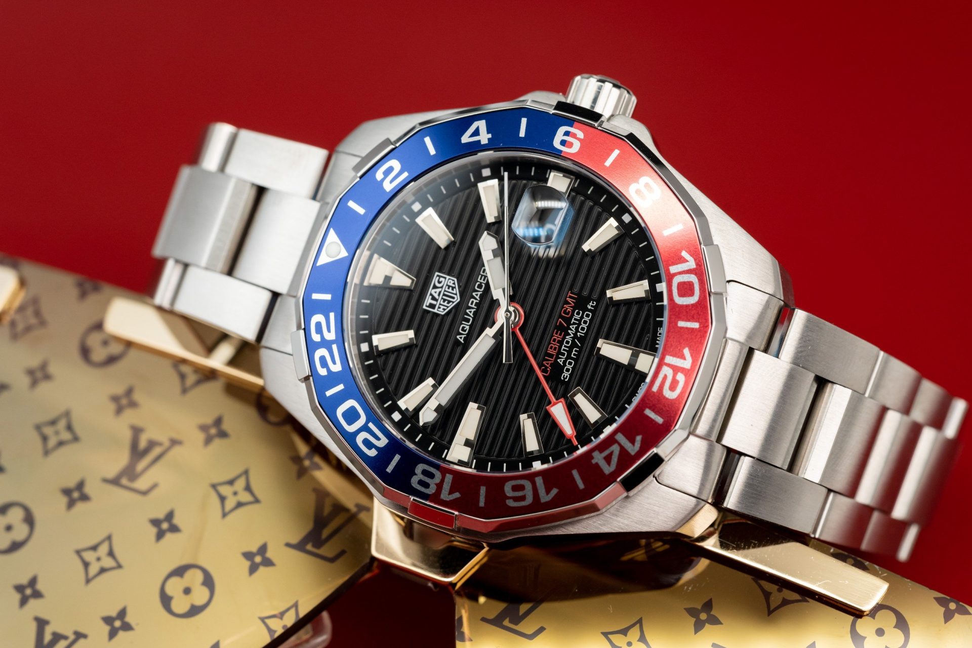 Tag Heuer Aquarace Replica Watch Black Dial Metal Strap 41mm