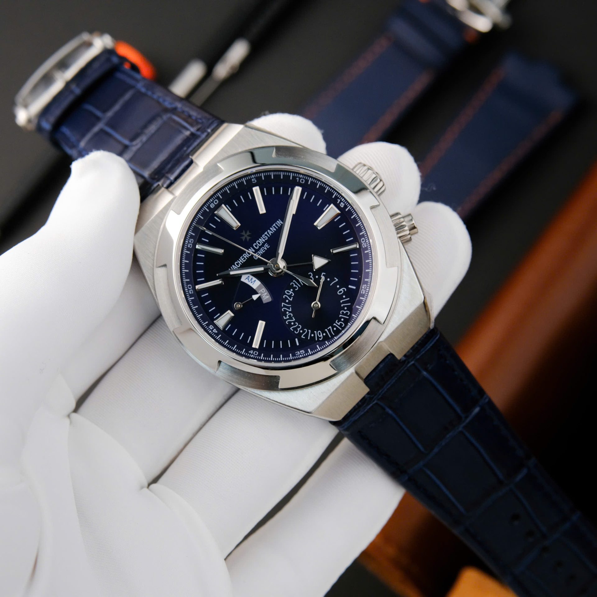 Vacheron Constantin Overseas 7900V Dual Time Replica 1:1 Watch 41mm