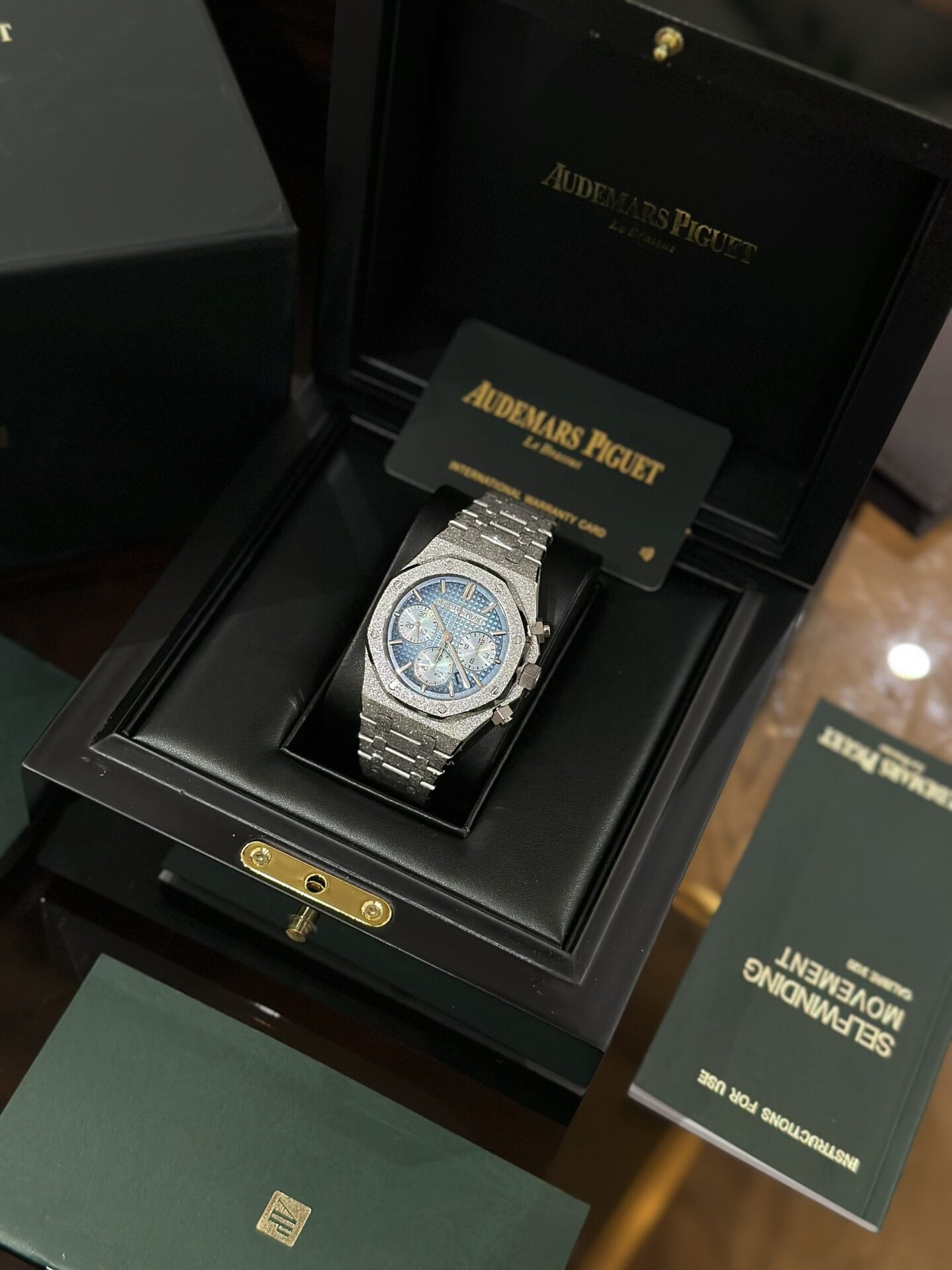 replica Audemars Piguet Replica Watch Royal Oak 15400OR Black Dial 41mm WATCHES 1 