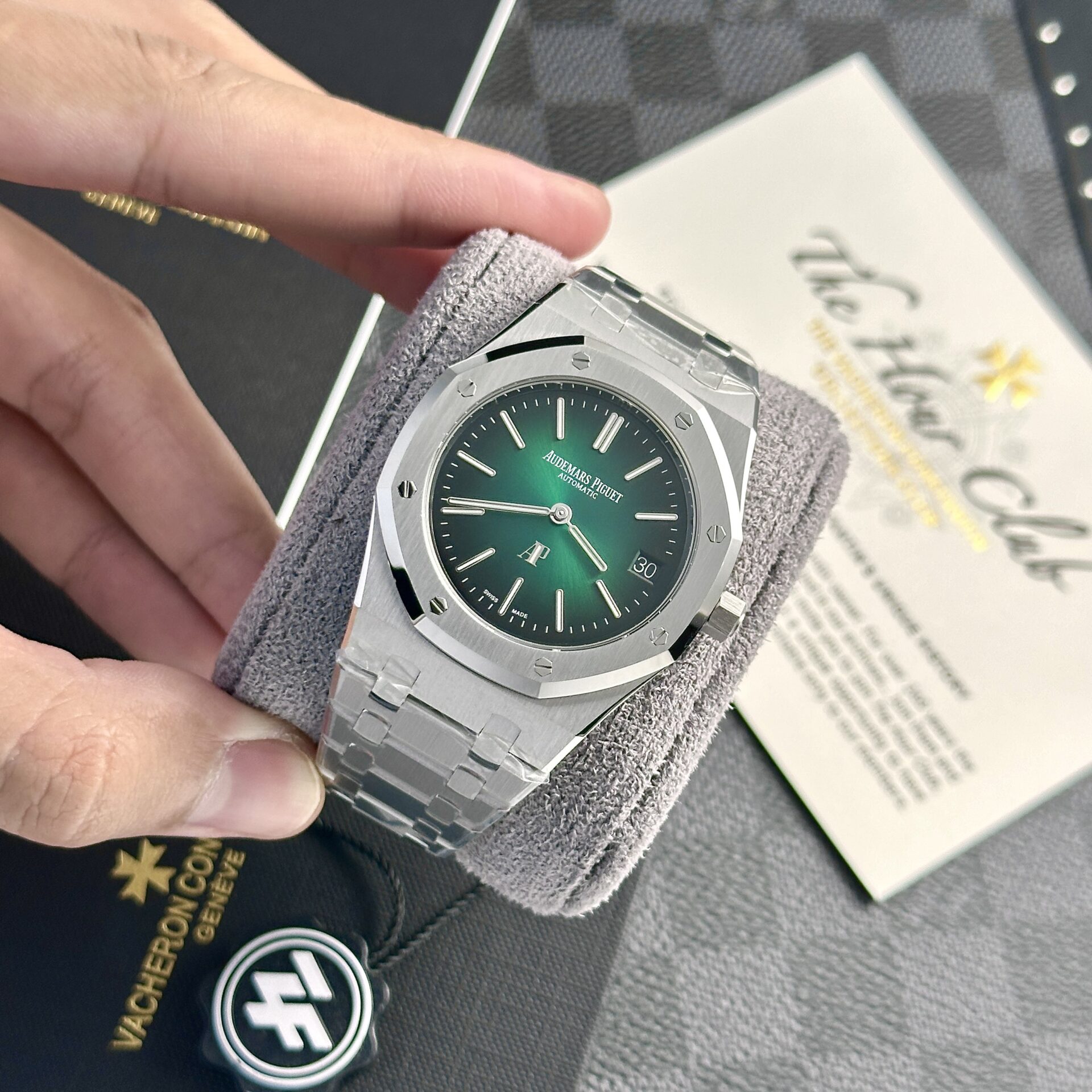 replica Audemars Piguet Replica Watch Royal Oak 15720ST Black Dial IP Factory 42mm WATCHES 1 