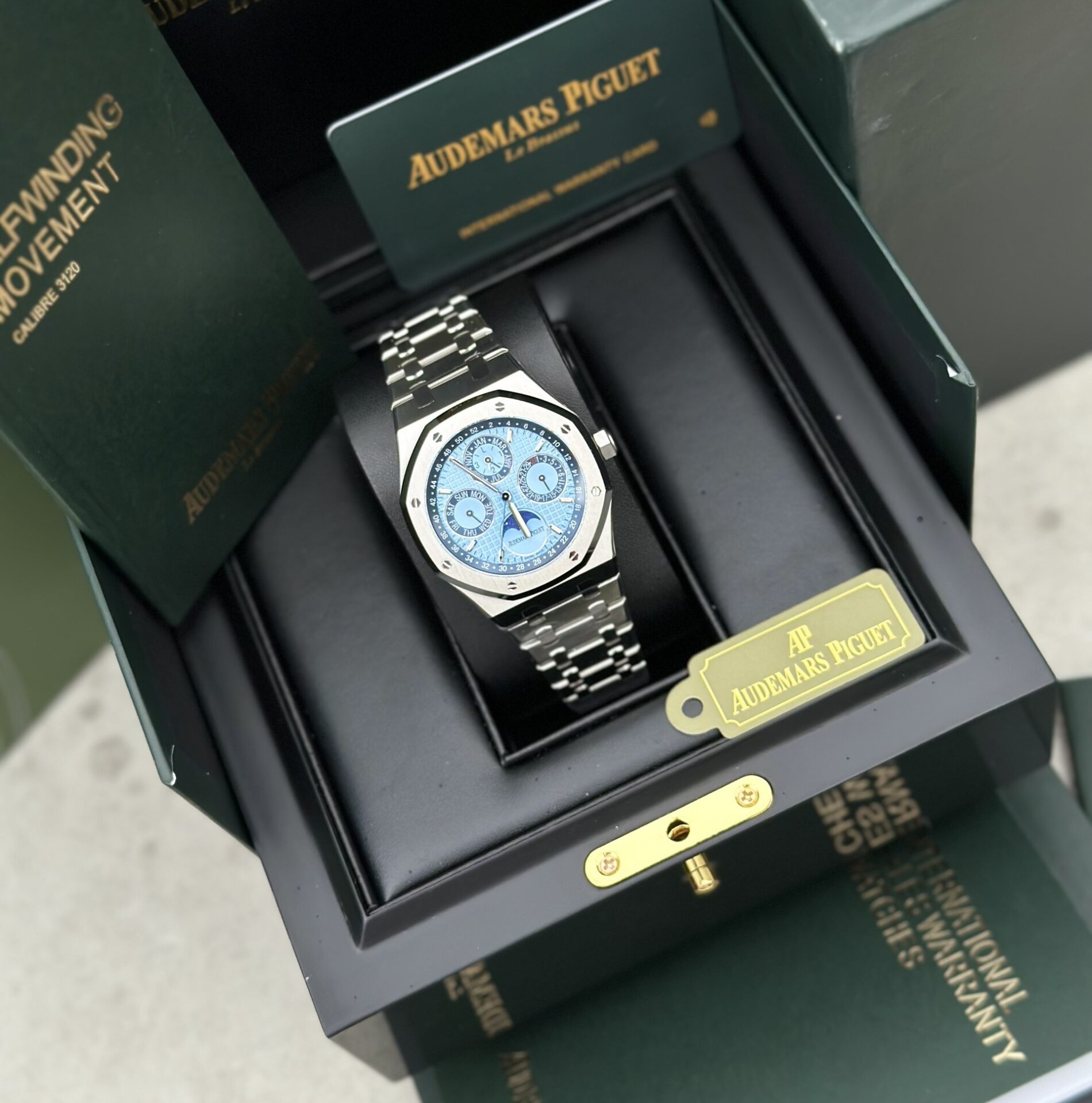 replica Audemars Piguet Replica Watch Royal Oak Blue Dial Metal Wire 34mm WATCHES 1 