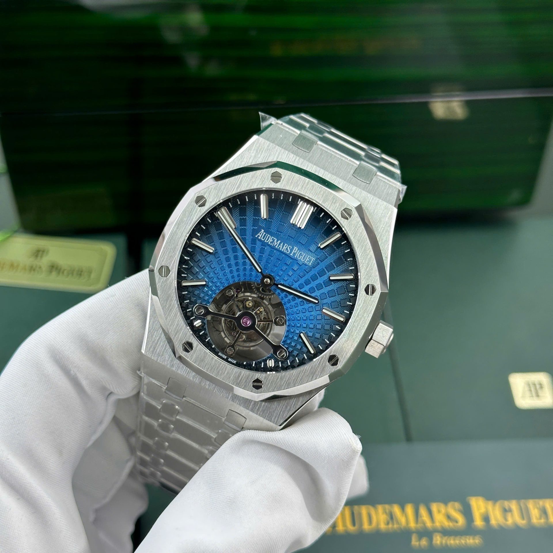 replica Audemars Piguet Replica Watch Royal Oak 15400OR Black Dial 41mm WATCHES 1 