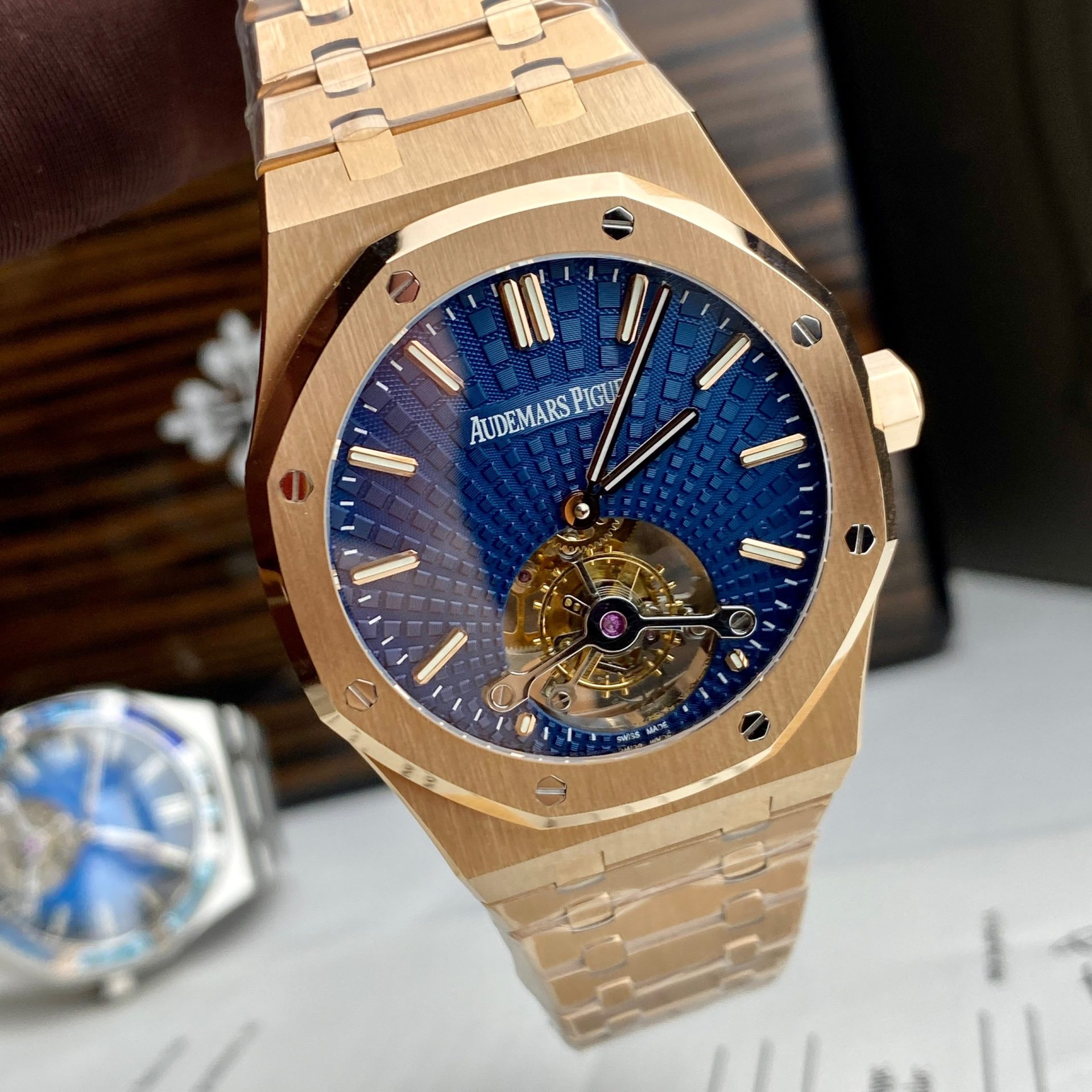 replica Audemars Piguet Replica Watch Royal Oak 15400 Carbon Dial Black 41mm WATCHES 1 