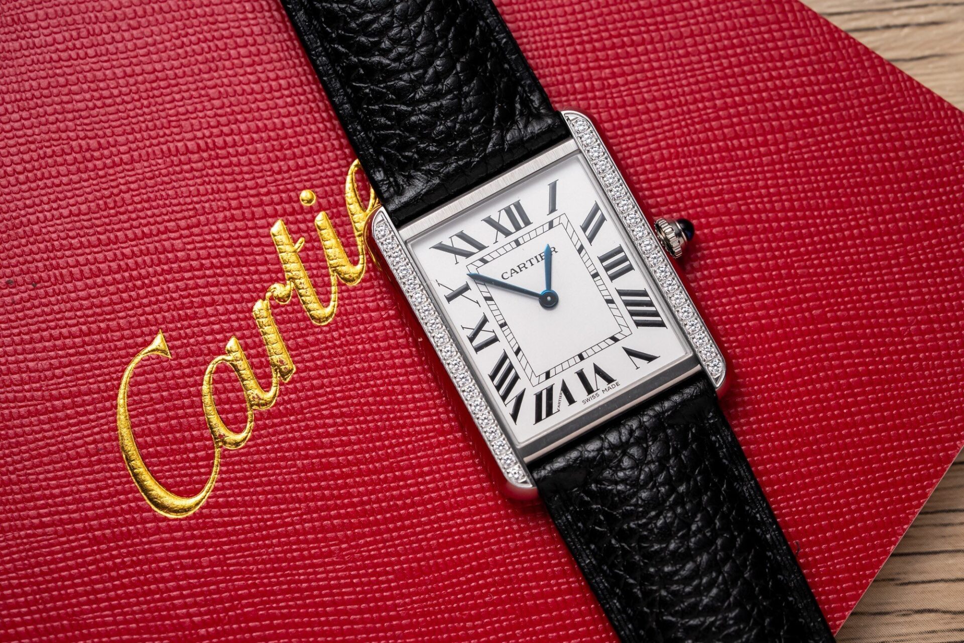 replica Cartier Santos Best Replica Watch With Full Natural Diamond VVS Blue Dial 39.8mm WATCHES 1 