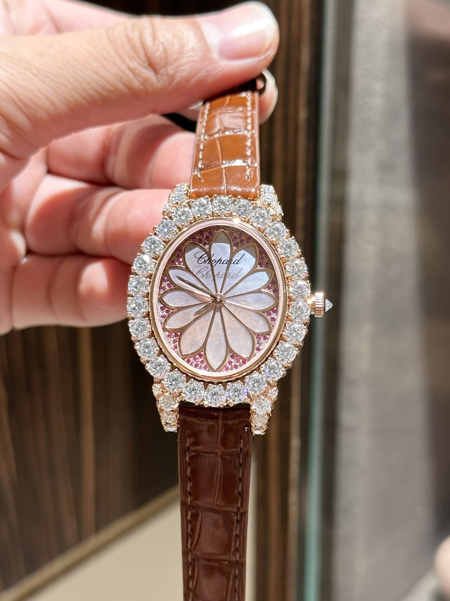 replica Chopard Mother Of Pearl Dial Replica 1:1 Watch Full Diamond Moissanite 34mm WATCHES 1 