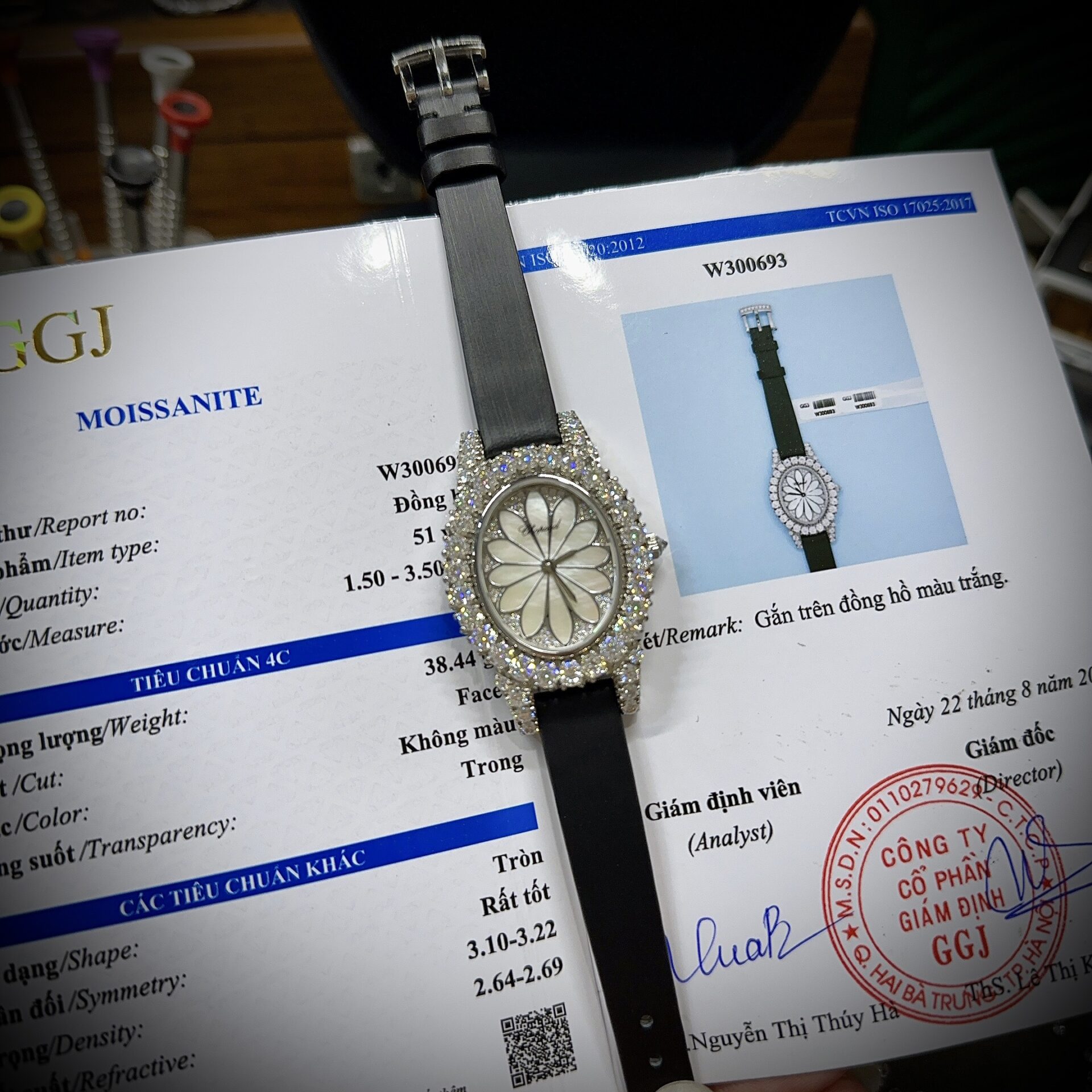 replica Chopard Full Moissanite Diamonds Replica Watch Gold Wrapped 34mm WATCHES 1 