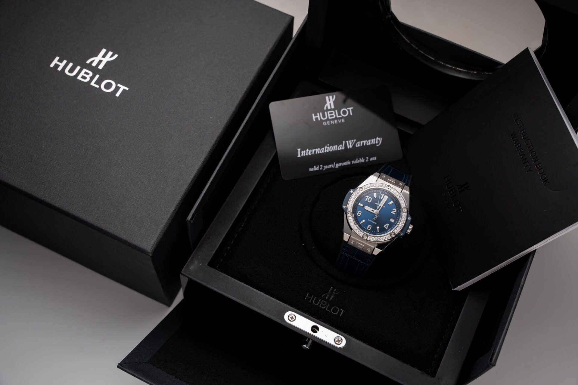 replica Hublot Fake Watches Big Bang Chronograph King Gold Black Dial 44mm WATCHES 1 
