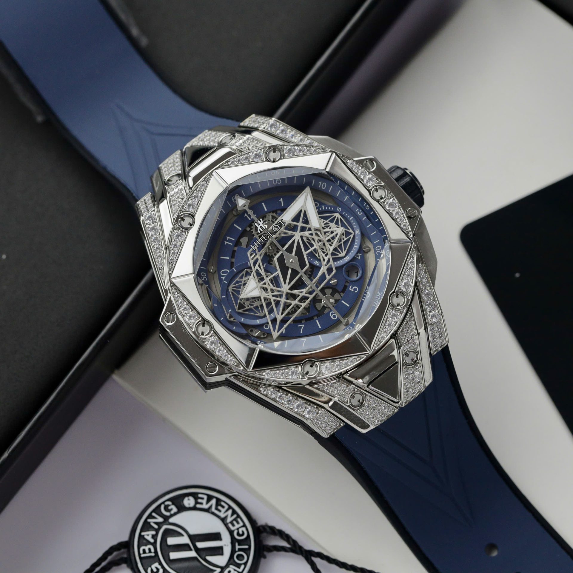 replica Hublot Fake Watches Big Bang Chronograph King Gold Black Dial 44mm WATCHES 1 