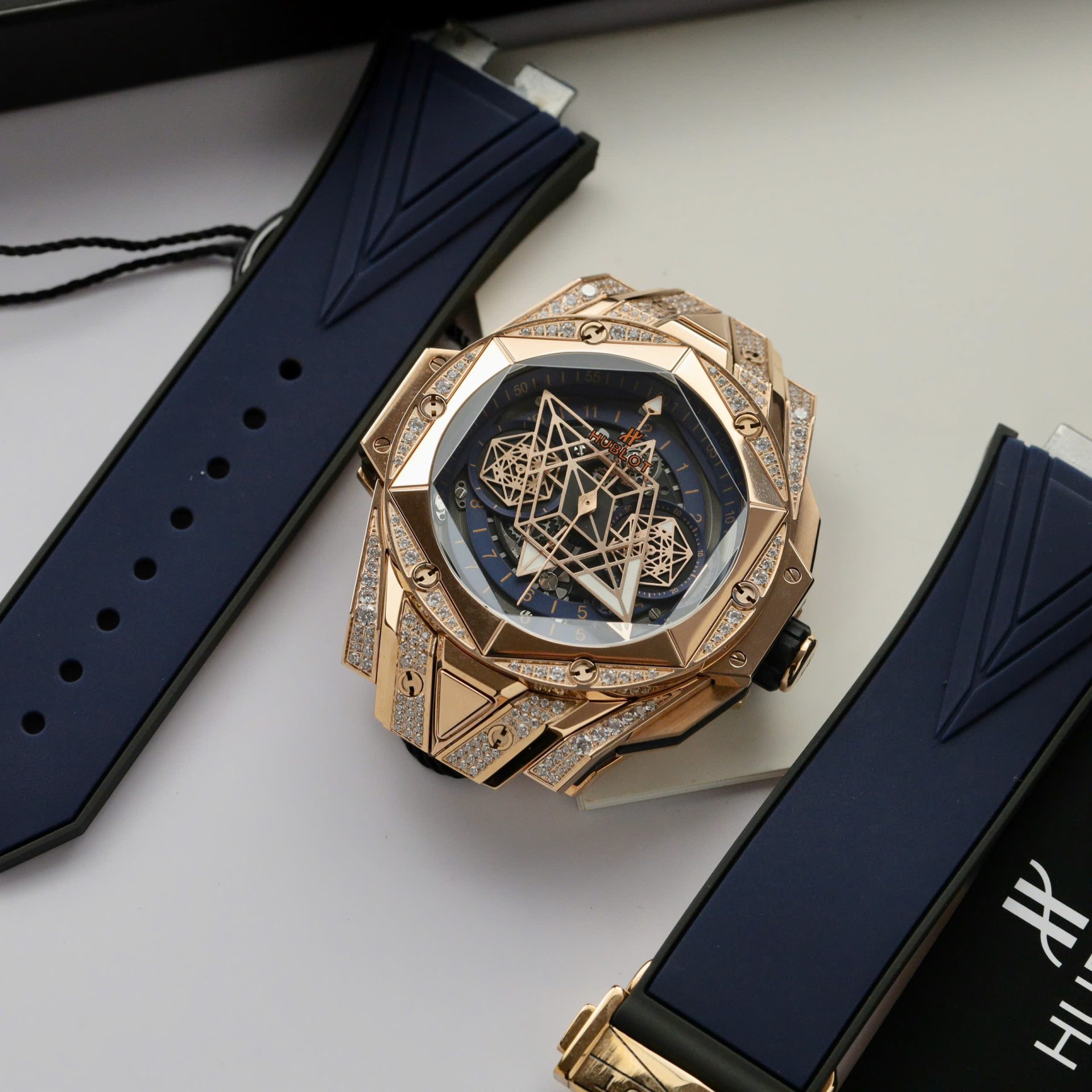 replica Hublot Best Replica Watch Big Bang Sang Bleu II King Gold White Dial BBF 45mm WATCHES 1 