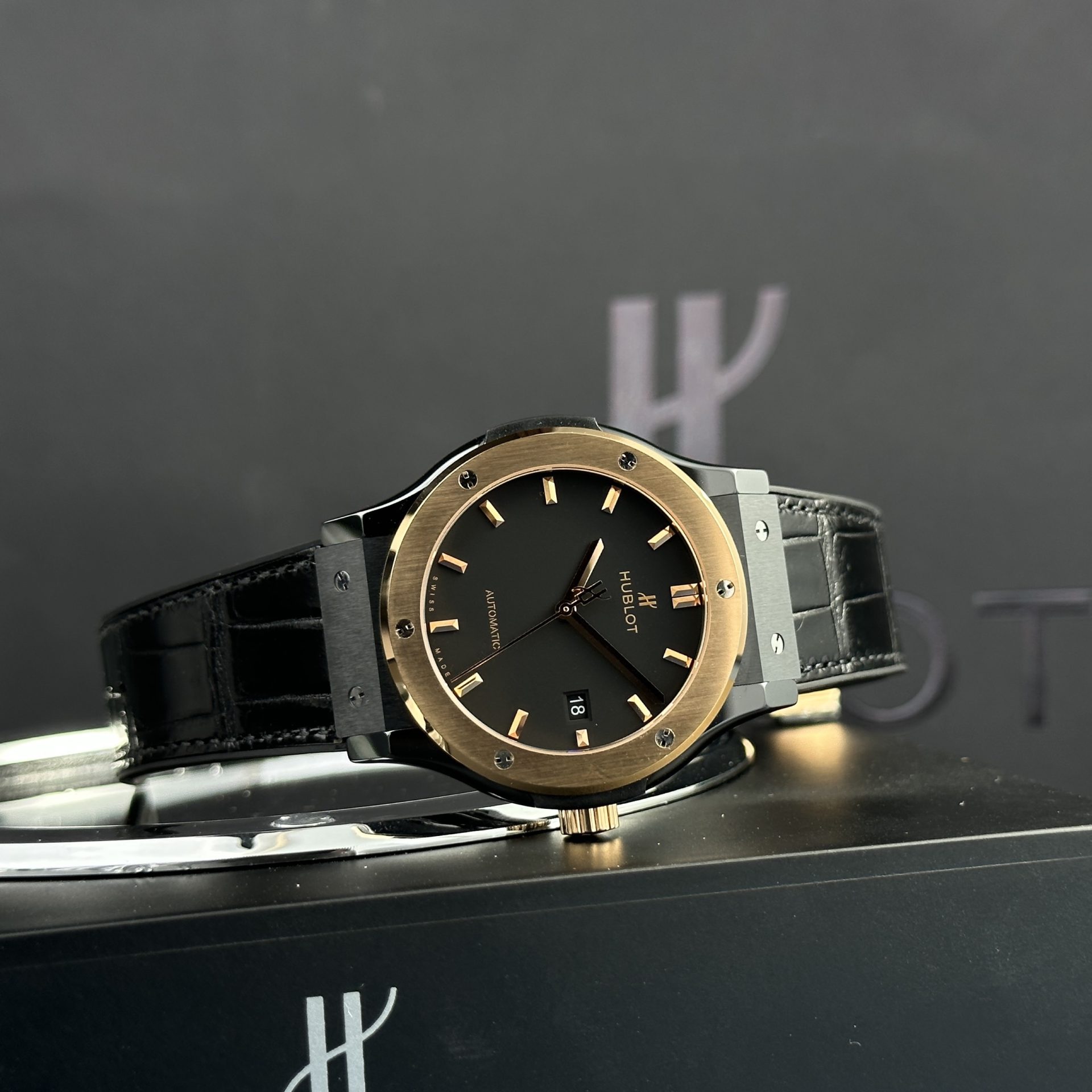replica Hublot Best Replica Watch Classic Fusion Custom Natural Diamonds 42mm WATCHES 1 
