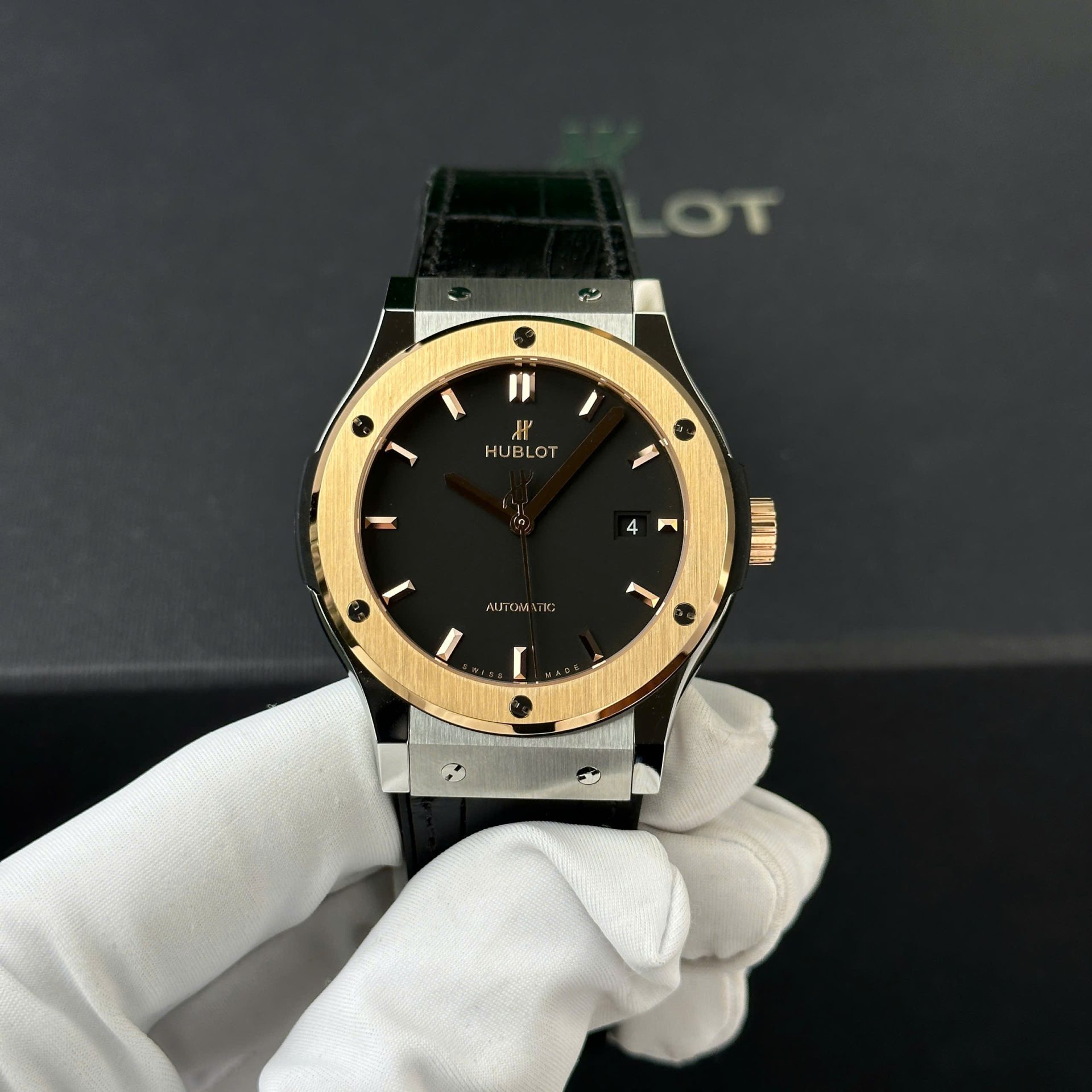 replica Hublot Replica Watch Spirit Of Big Bang King Gold Dial Blue 42mm WATCHES 1 