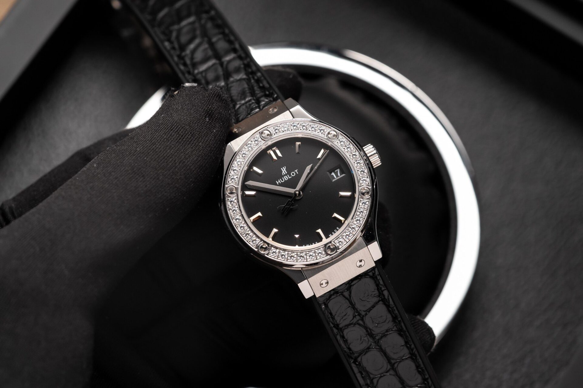 replica Hublot Replica Watch Big Bang One Click Custom Full Moissanite Diamonds 39mm WATCHES 1 