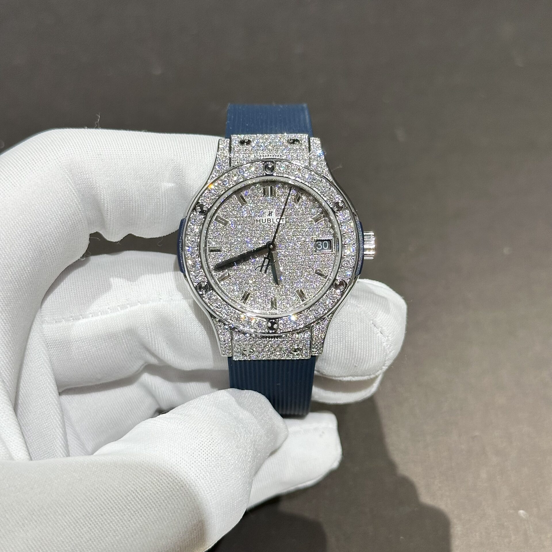 replica Hublot Fake Watch Big Bang One Click Dial Blue Custom Diamonds Moissanite 39mm WATCHES 1 