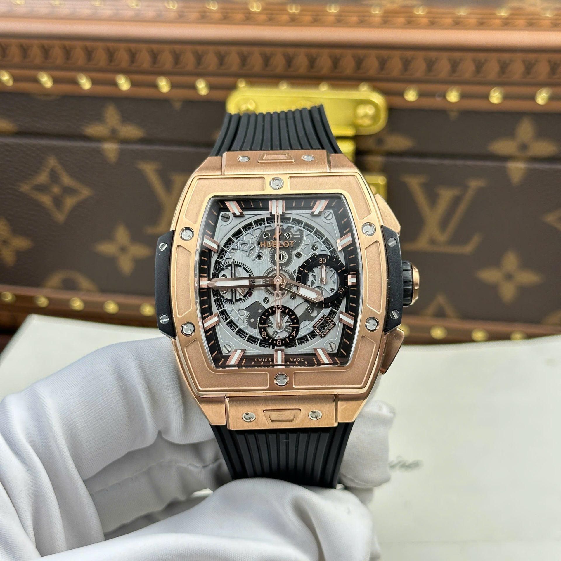 replica Hublot Replica Watch Spirit Of Big Bang King Gold Dial Blue 42mm WATCHES 1 