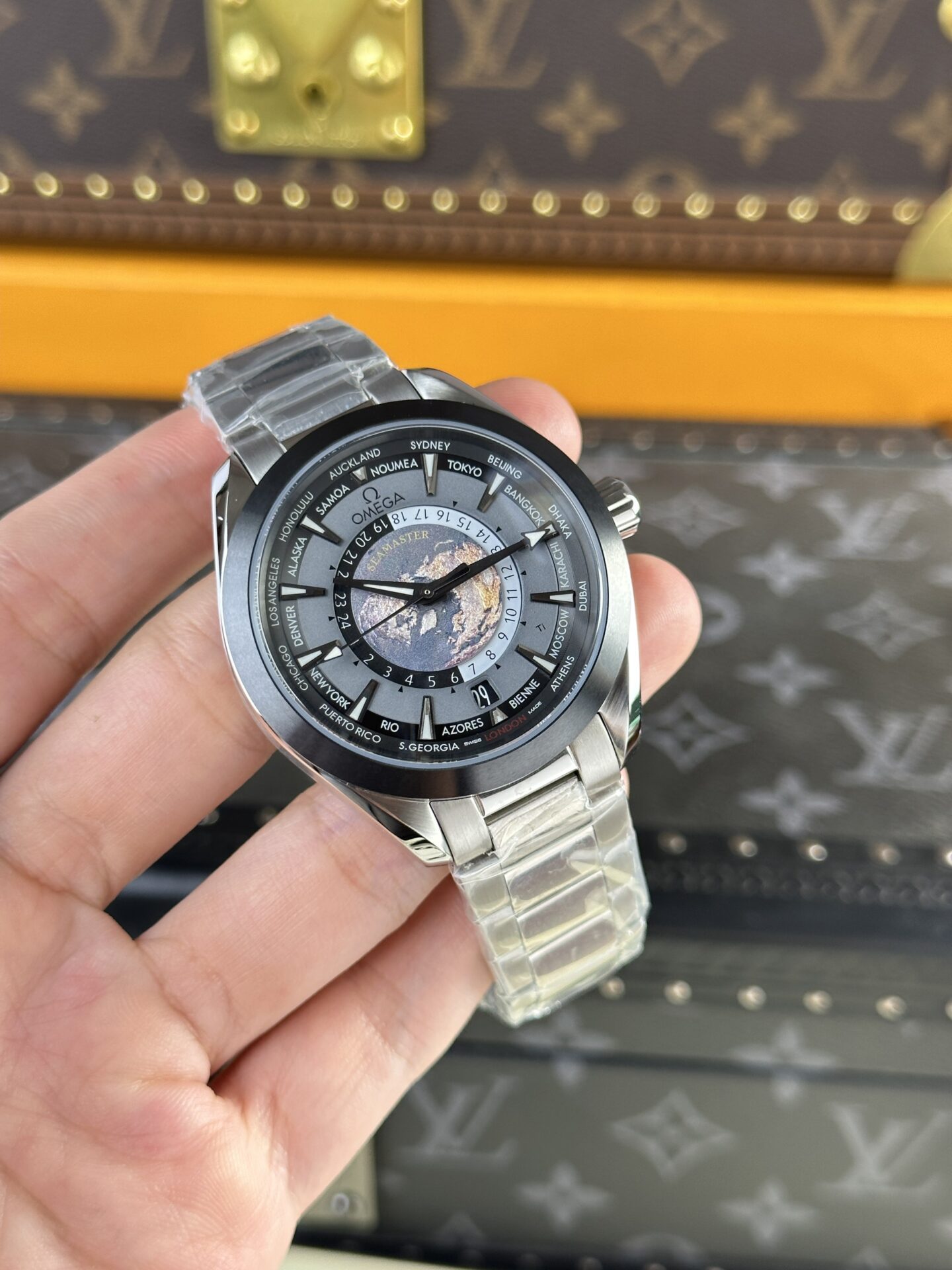 replica Omega Replica Watch Seamaster Black Dial Rubber Strap VS Factory 42mm WATCHES 1 