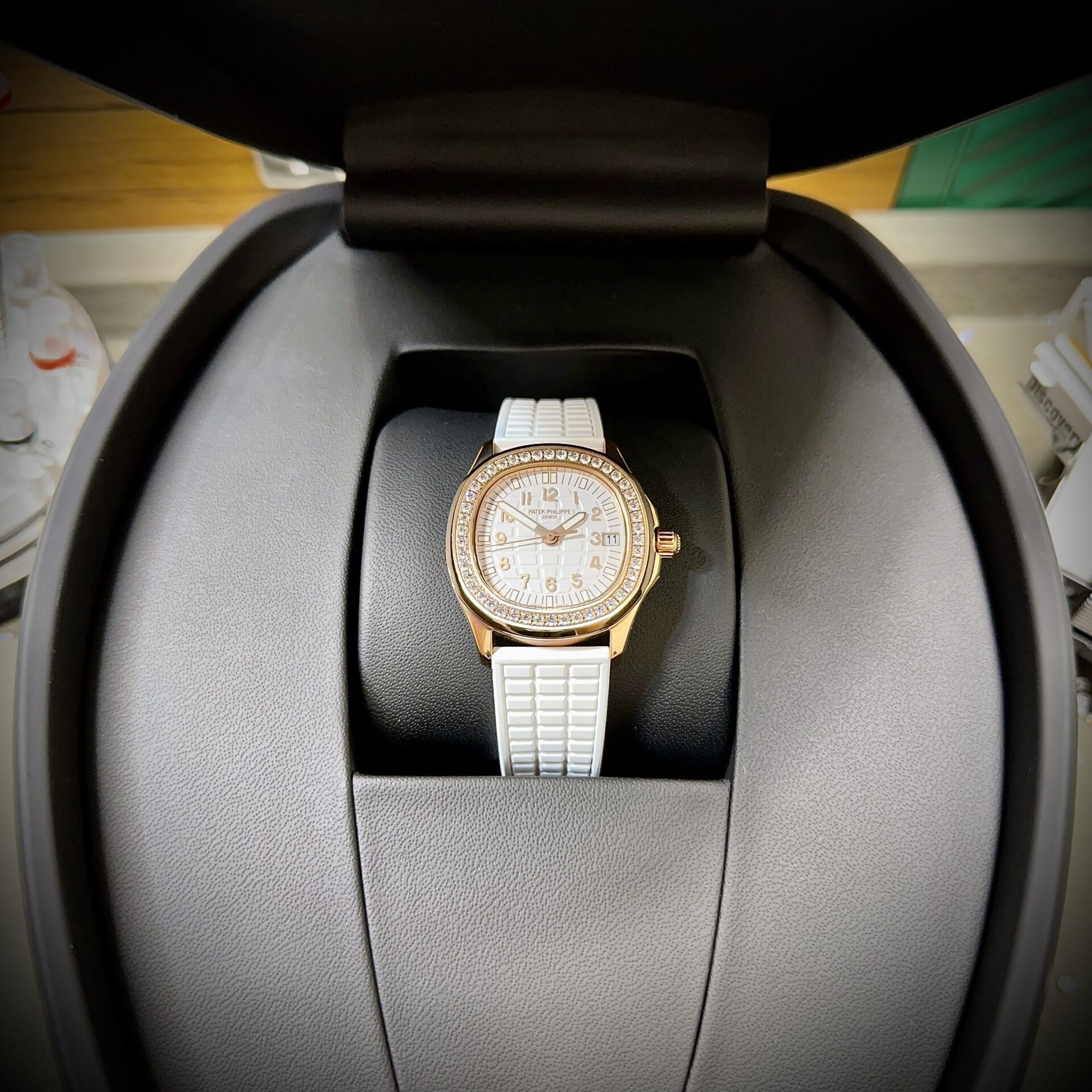 replica Patek Philippe Best Replica Watch Nautilus 5712R Brown Dial 18K Solid Gold 40mm WATCHES 1 
