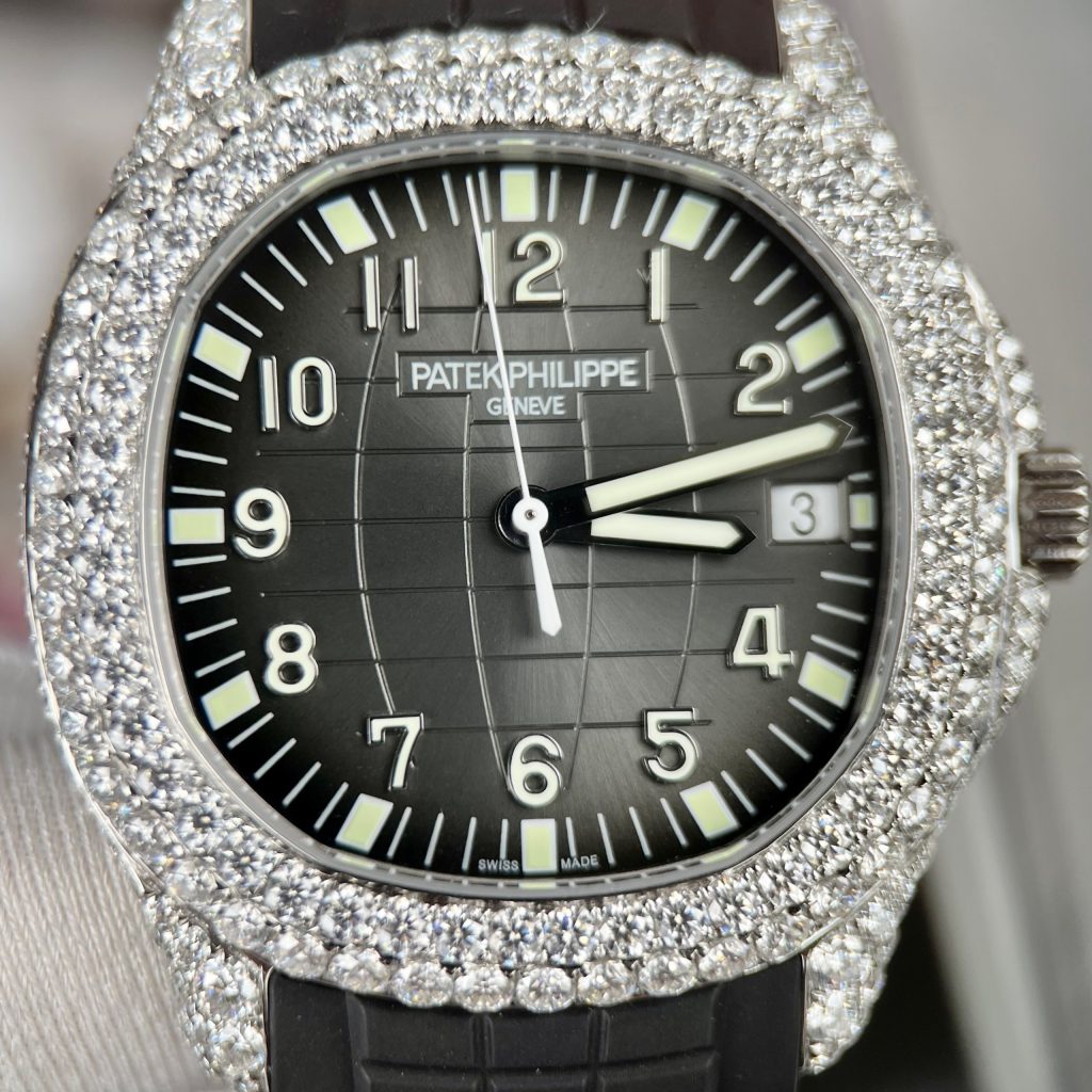 replica Patek Philippe Replica Watch Nautilus 5712 Demi Rose Gold GR Factory 40mm WATCHES 1 