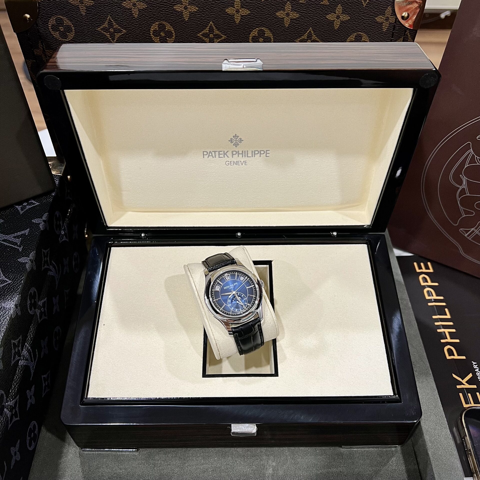 replica Patek Philippe Best Replica Watch Nautilus 5719 Custom CVD Diamond And White Gold 40mm WATCHES 1 