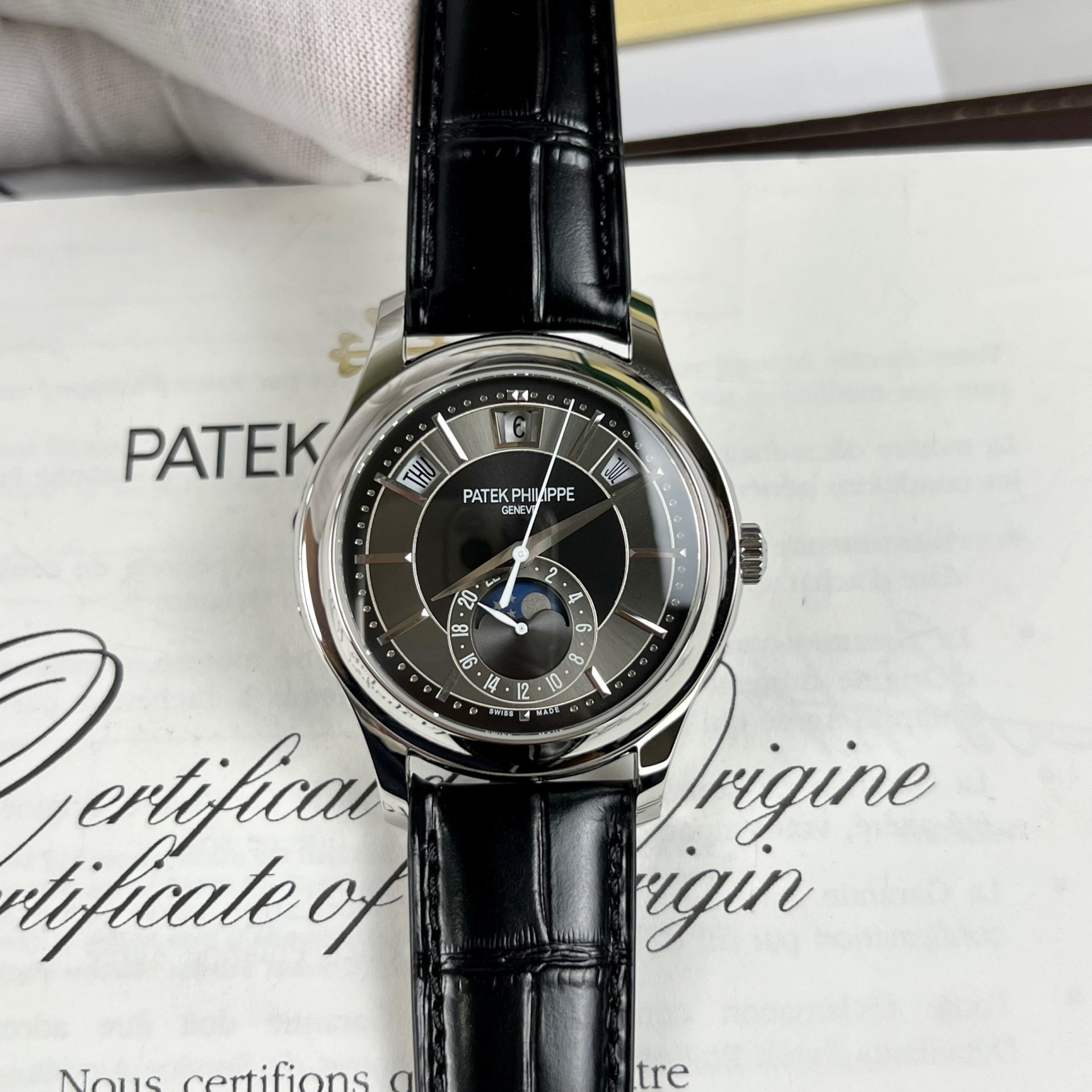 replica Patek Philippe Fake Watches Nautilus 7010 Womens Metal Wire 32mm WATCHES 1 