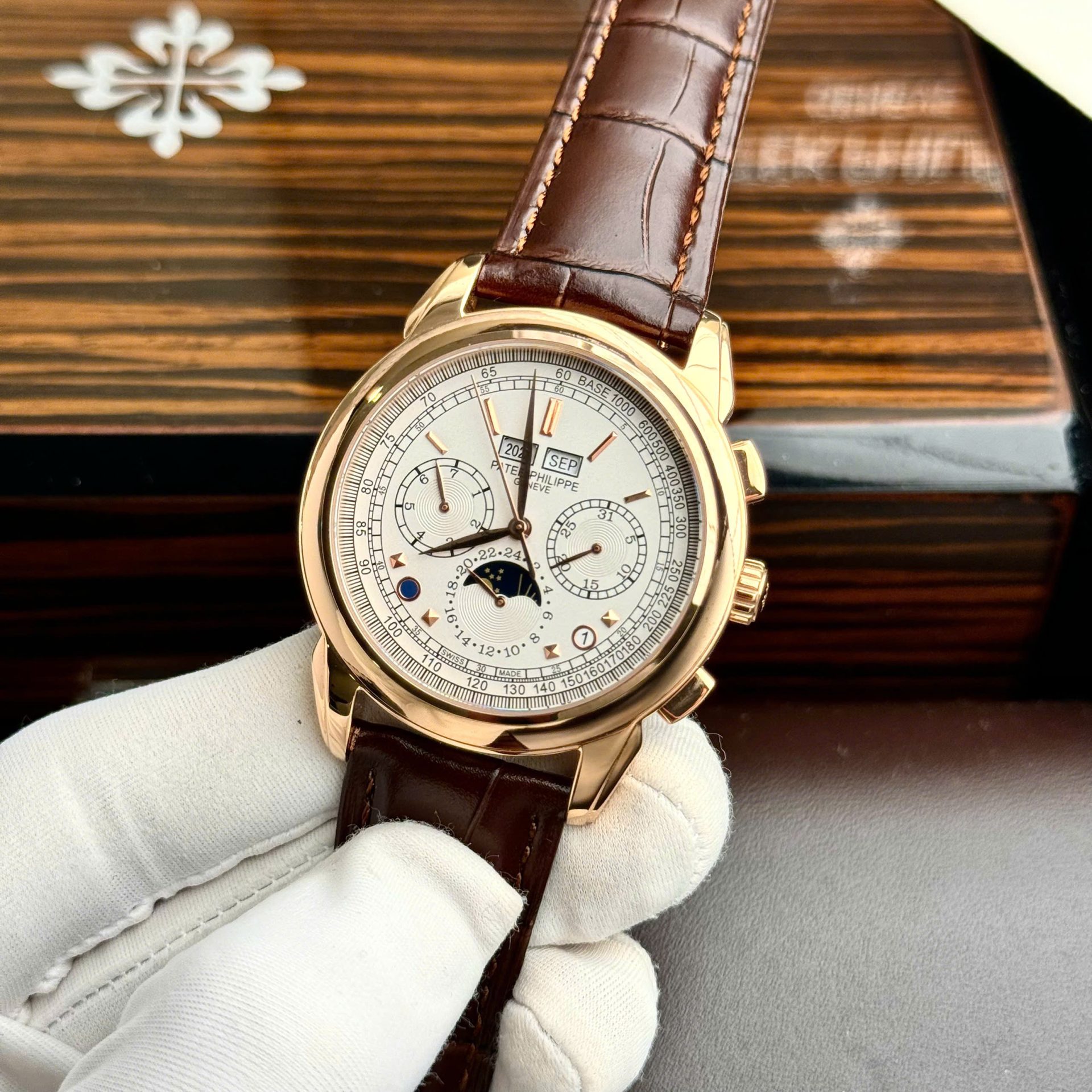 replica Patek Philippe Best Replica Watch Nautilus 5719 Gold Wrapped & Moissanite Diamonds Custom 40mm WATCHES 1 