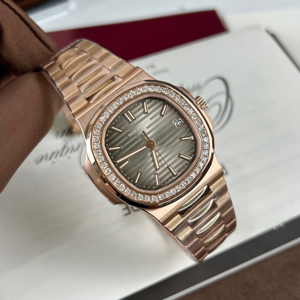 replica Patek Philippe Replica Watch Nautilus 7010 White Dial Metal Wire 32mm WATCHES 1 