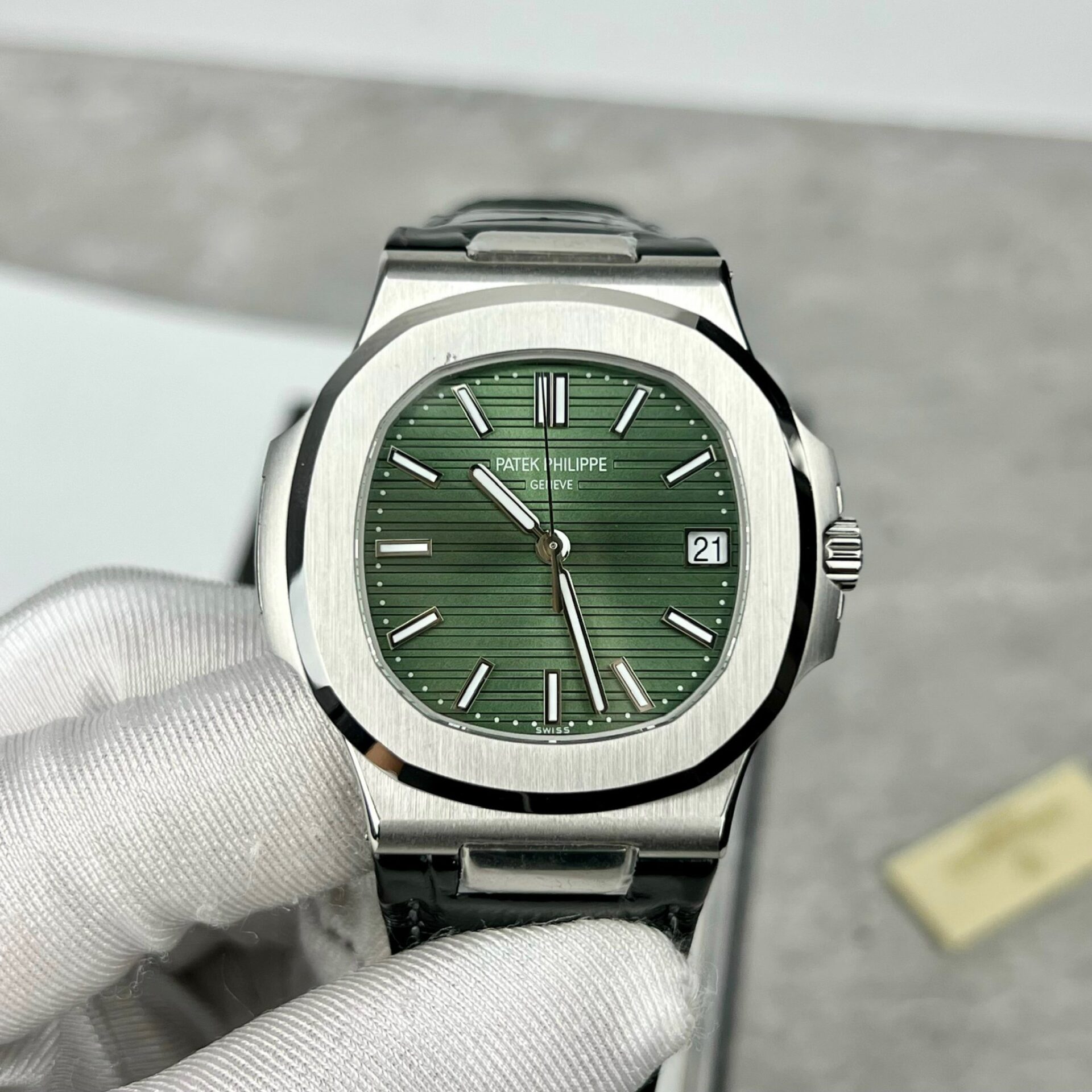 replica Patek Philippe Replica Watch Complications 5905G Dial Green 42mm WATCHES 1 