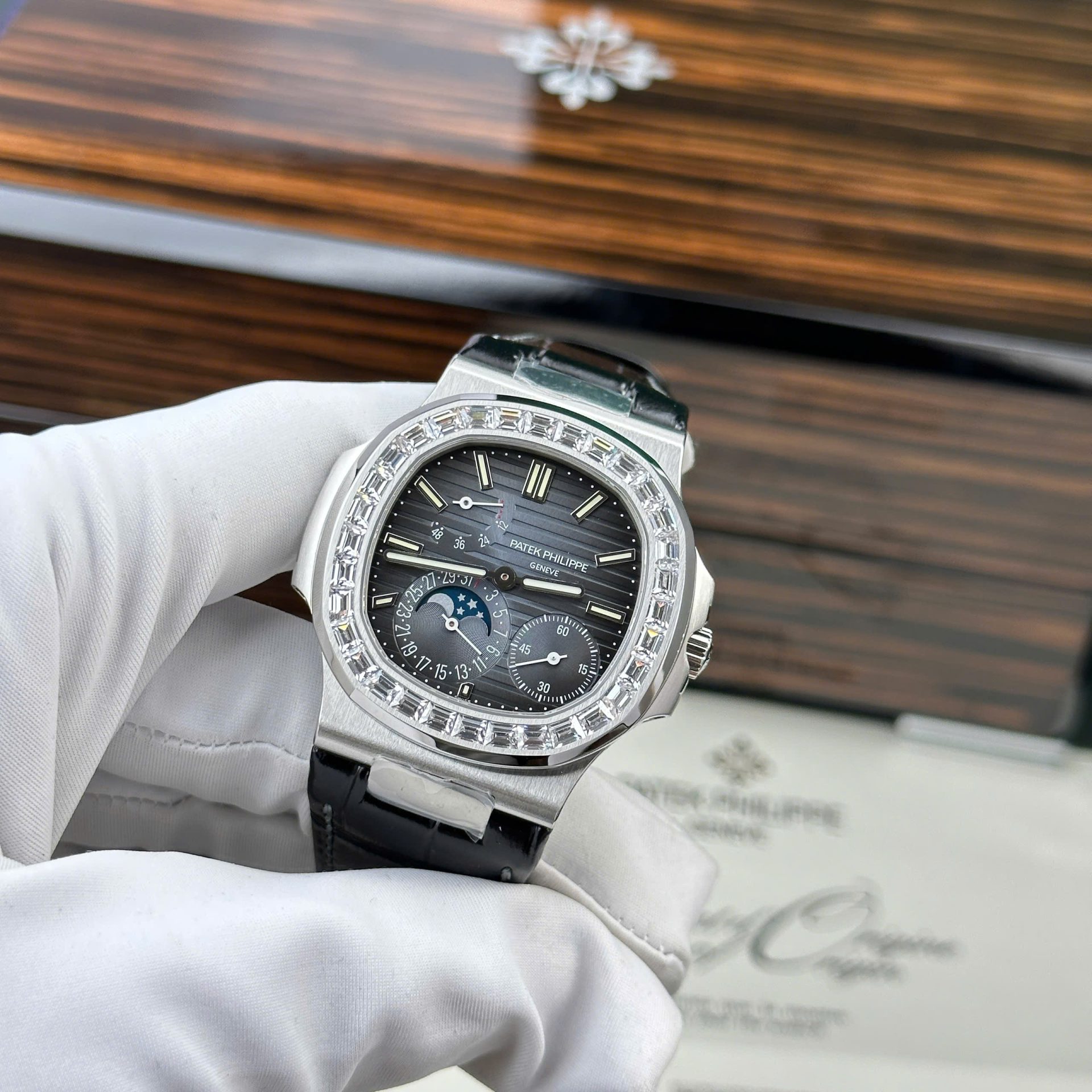 replica Patek Philippe Clone Watch Nautilus 7010 Womens White Dial 32mm WATCHES 1 