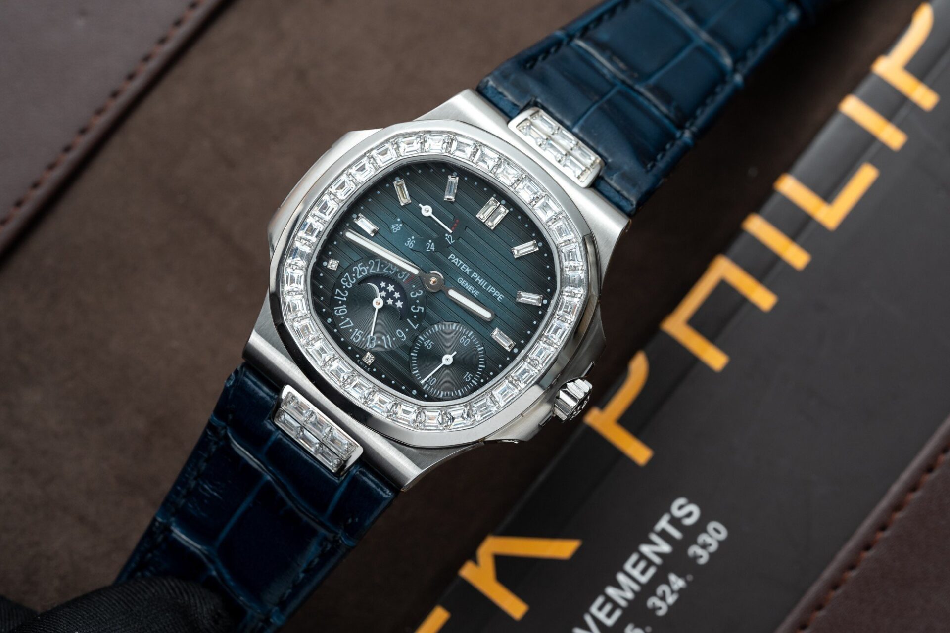 replica Patek Philippe Clone Watch Nautilus 7010 Womens White Dial 32mm WATCHES 1 