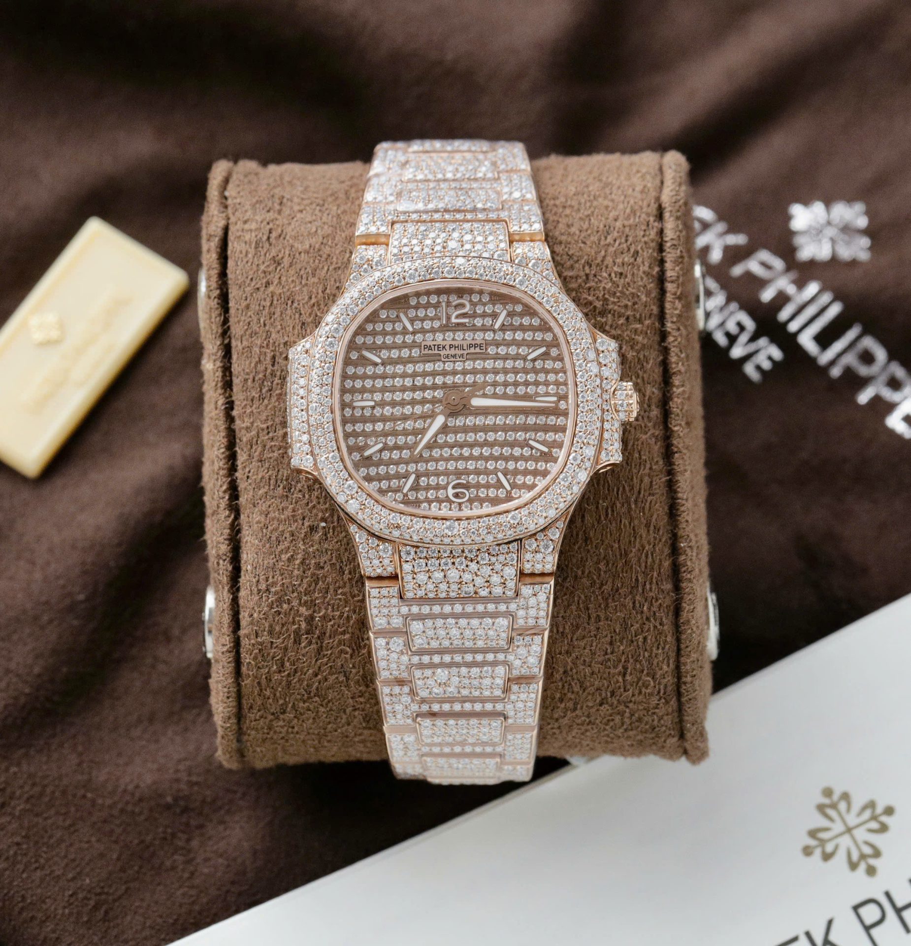 replica Patek Philippe Fake Watches Nautilus 7010 Womens Metal Wire 32mm WATCHES 1 