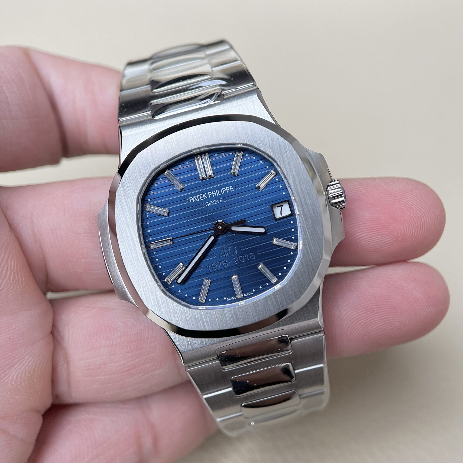 replica Patek Philippe Replica Watch Nautilus 7010 Rose Gold Womens 32mm WATCHES 1 