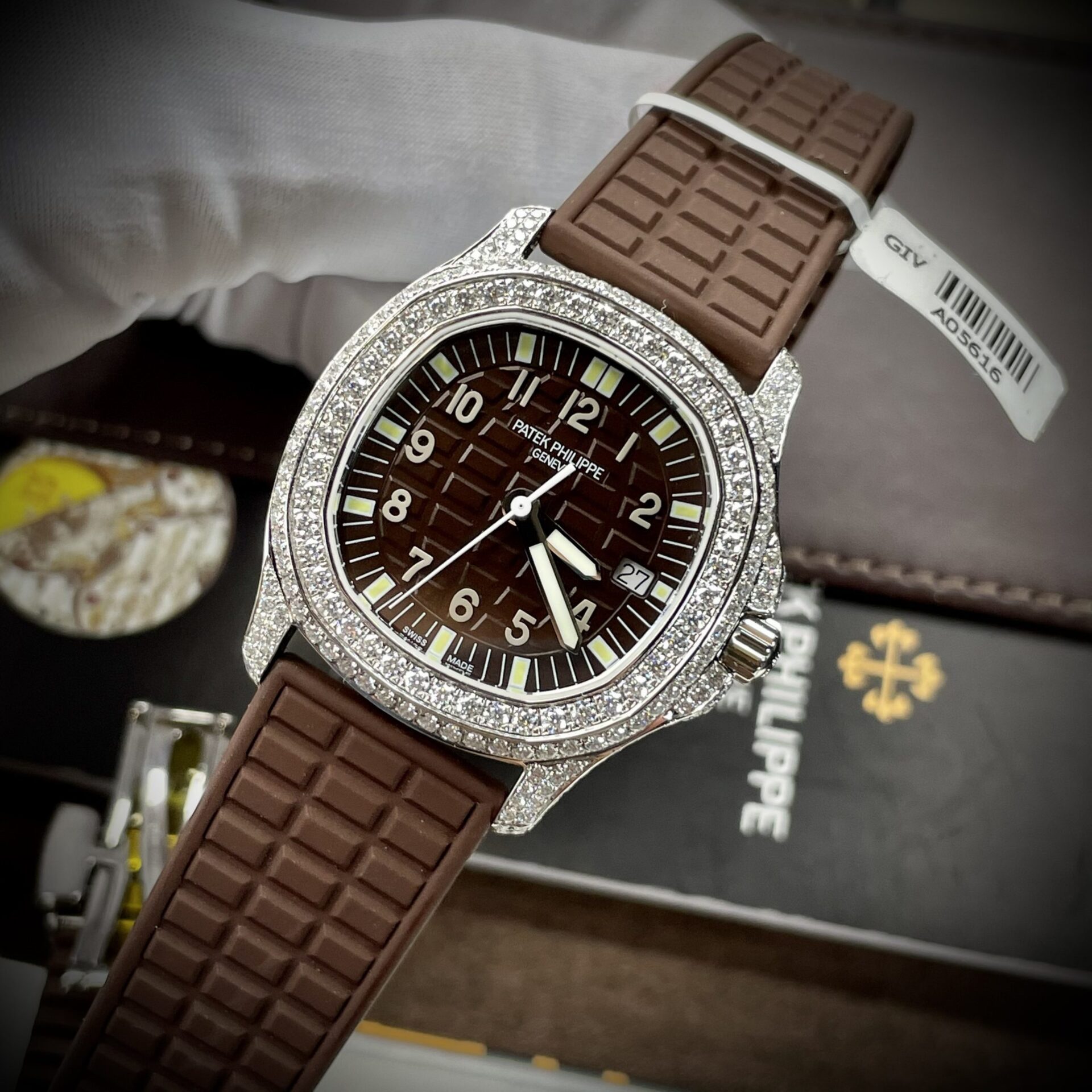 replica Patek Philippe Clone Watch Nautilus 7010 Womens White Dial 32mm WATCHES 1 